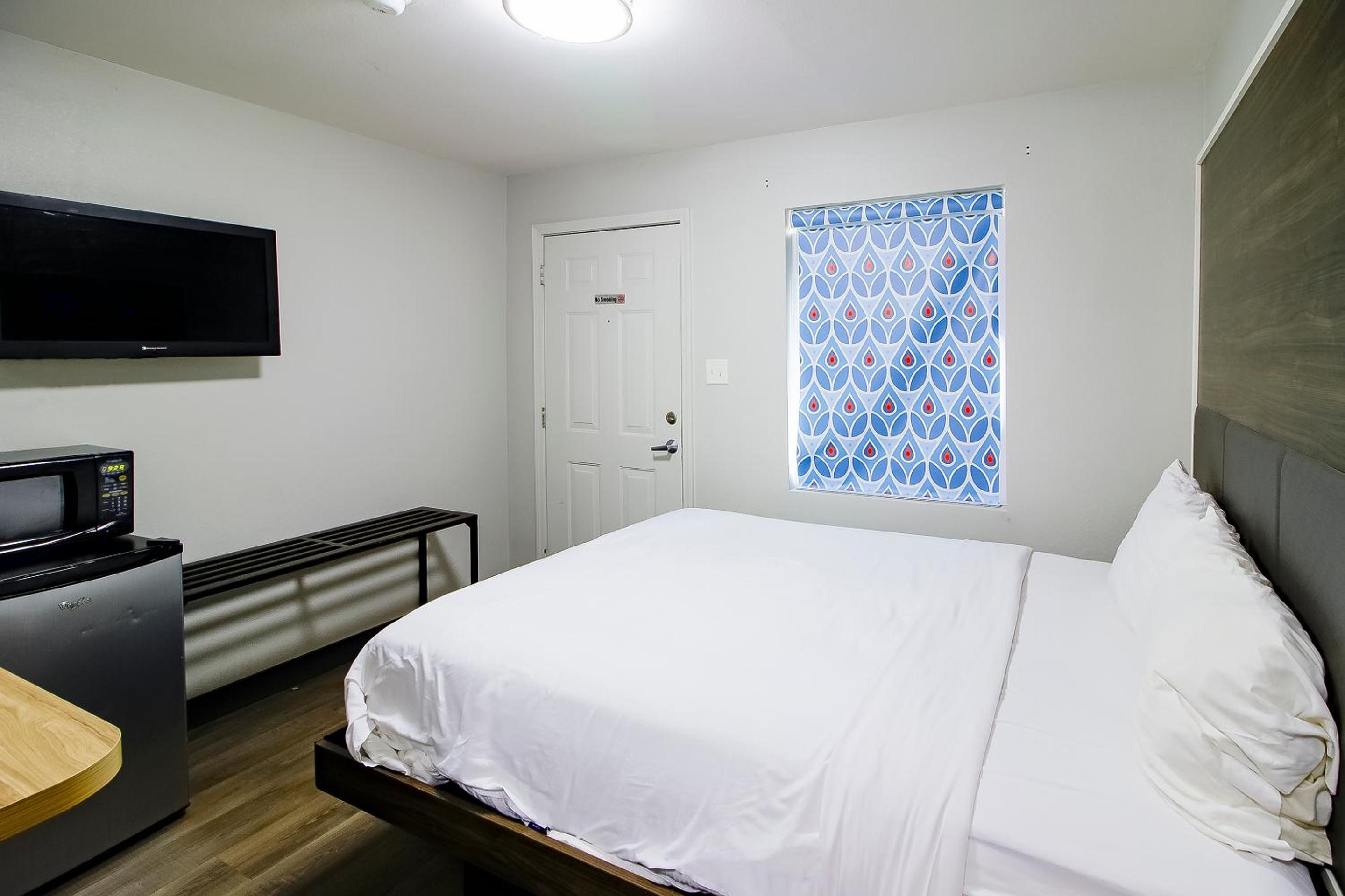 Queen Room - Photo 1