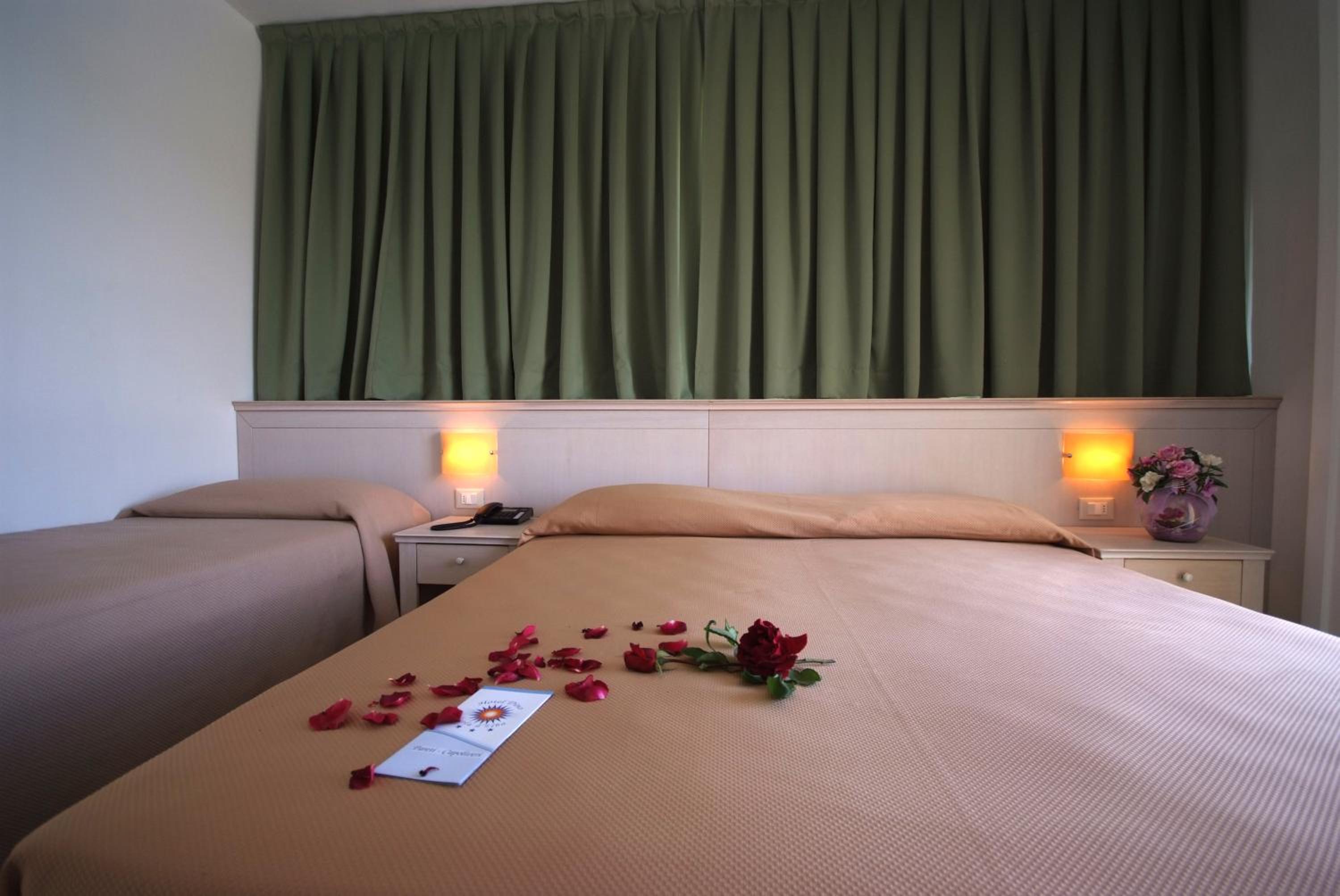 Superior Double or Twin Room with Sea View - Photo 1