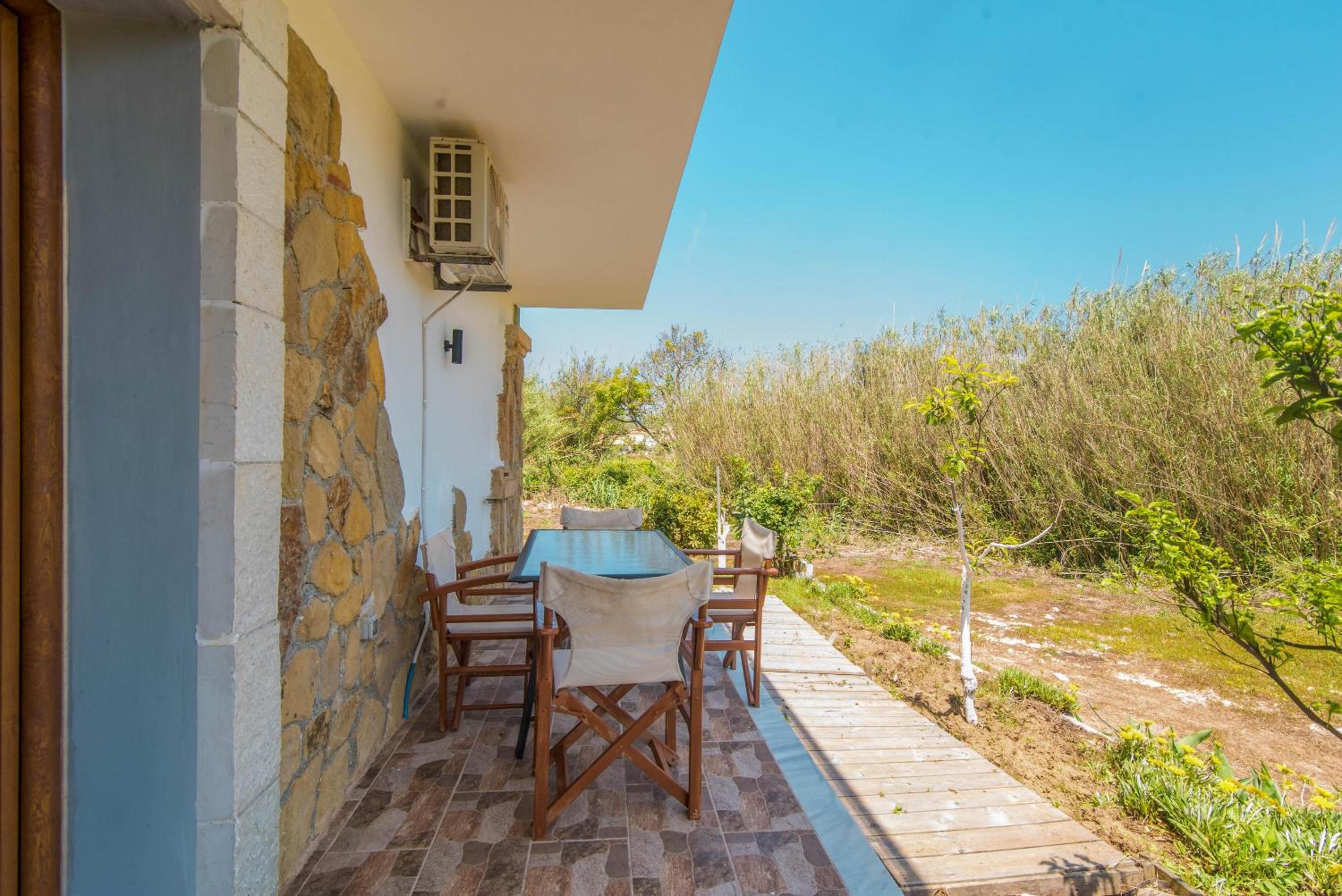 Two-Bedroom Deluxe Apartment with Balcony photo 3