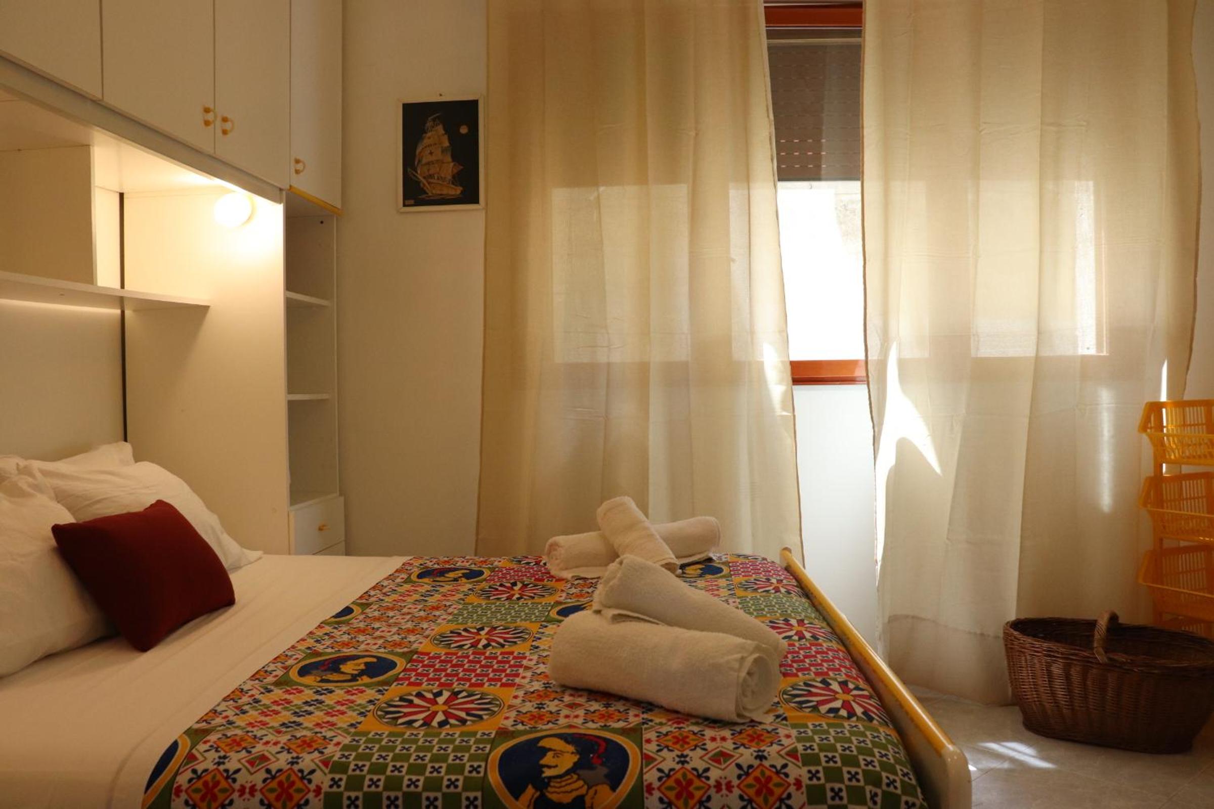 One-Bedroom House photo 1