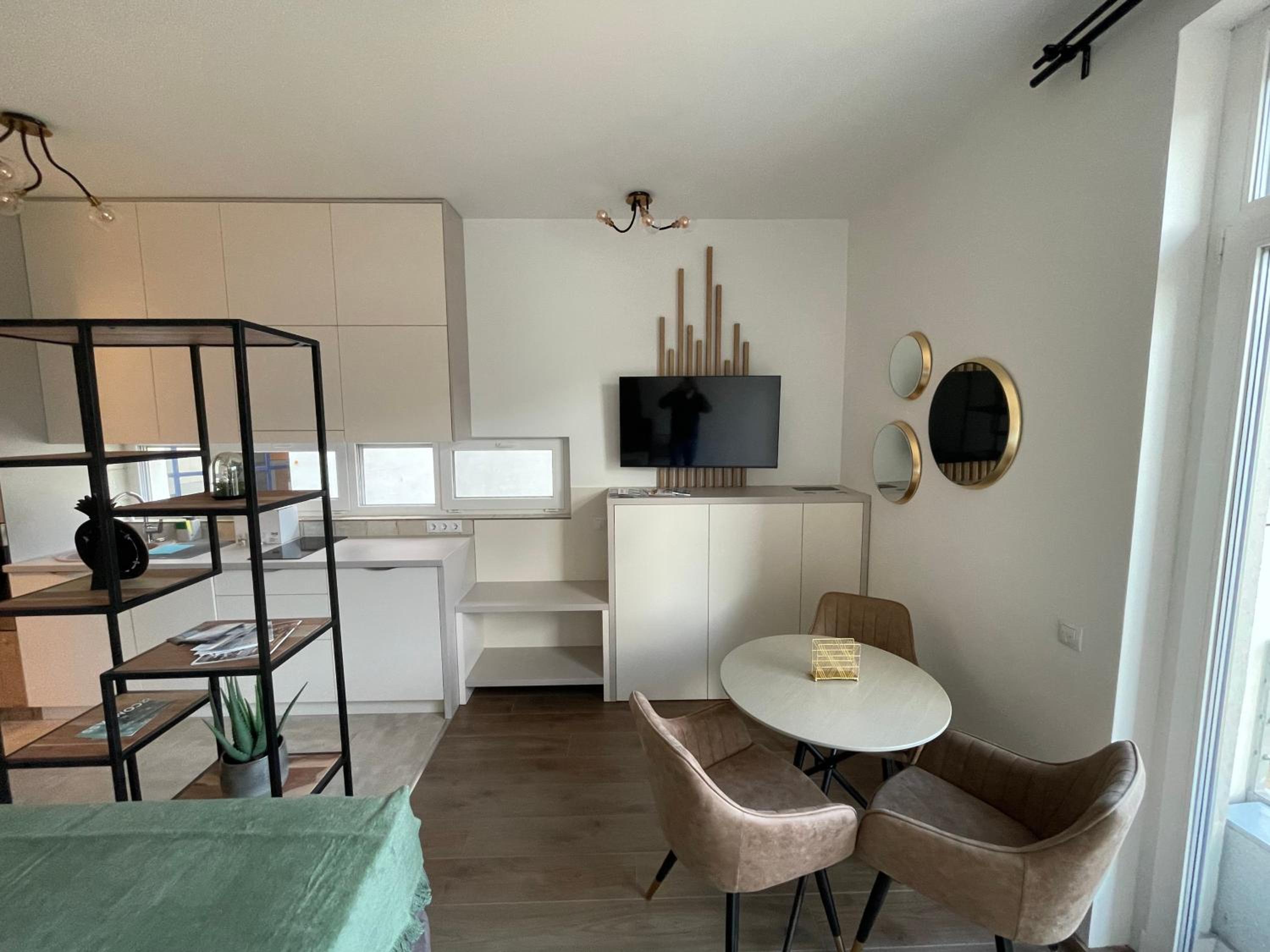 One-Bedroom Apartment - Photo 20