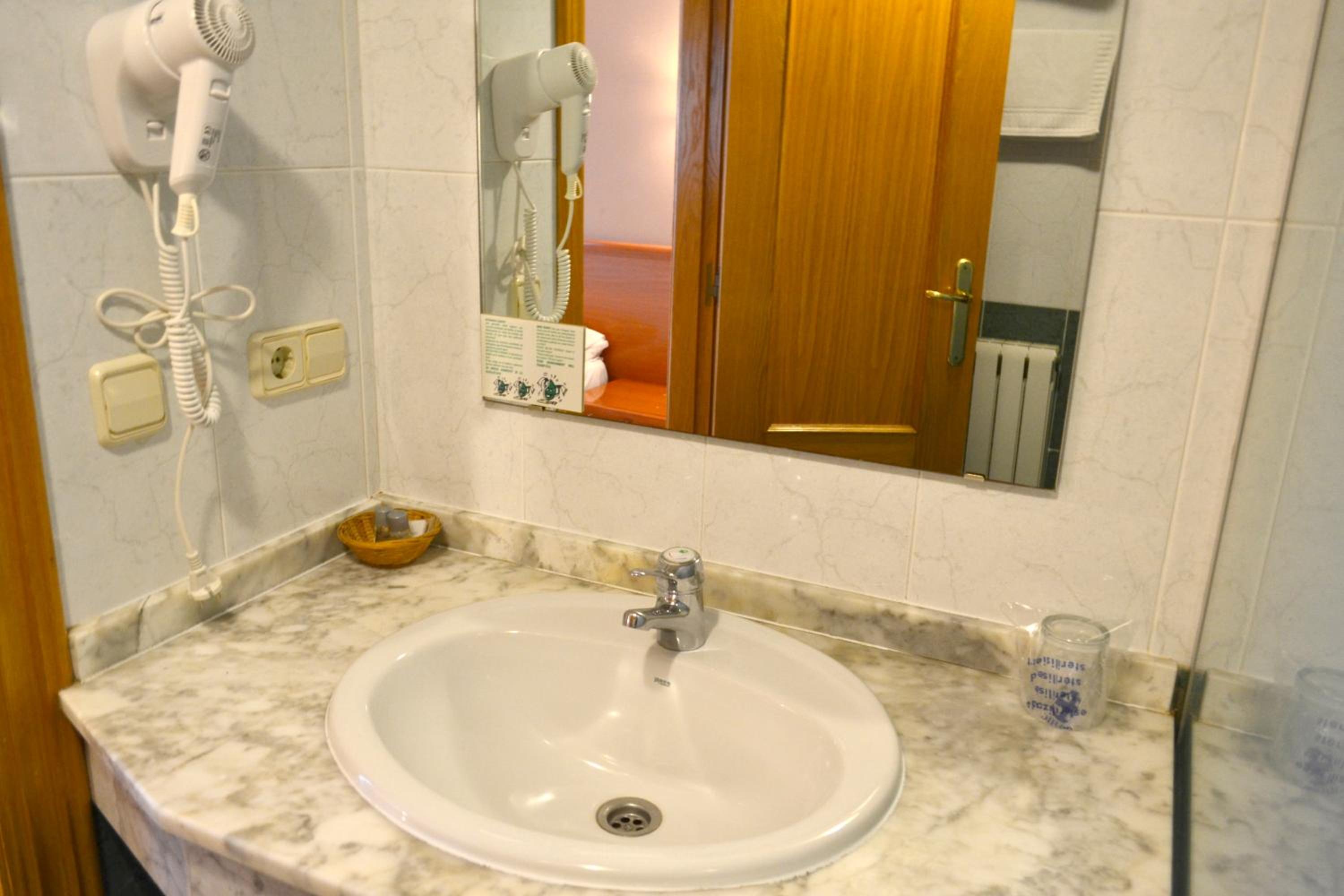 Economy Double or Twin Room