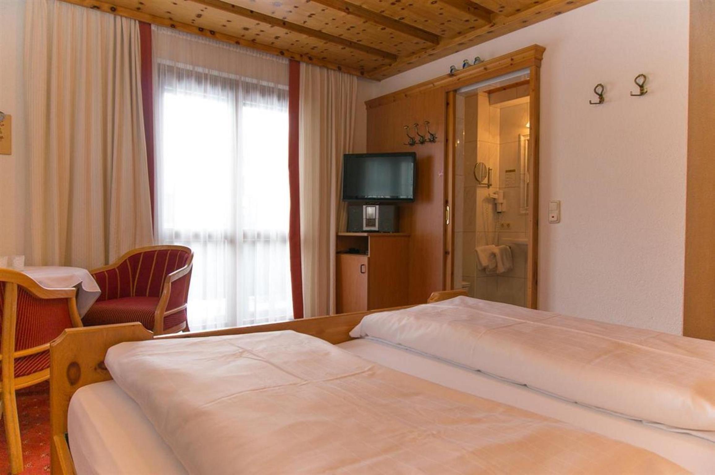 Double Room with Balcony photo 1