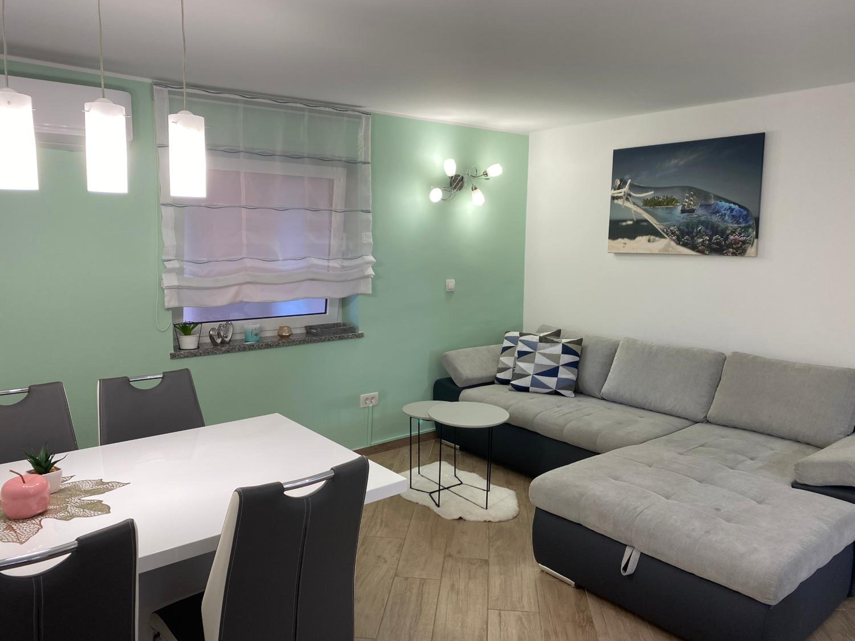One-Bedroom Apartment - Photo 7