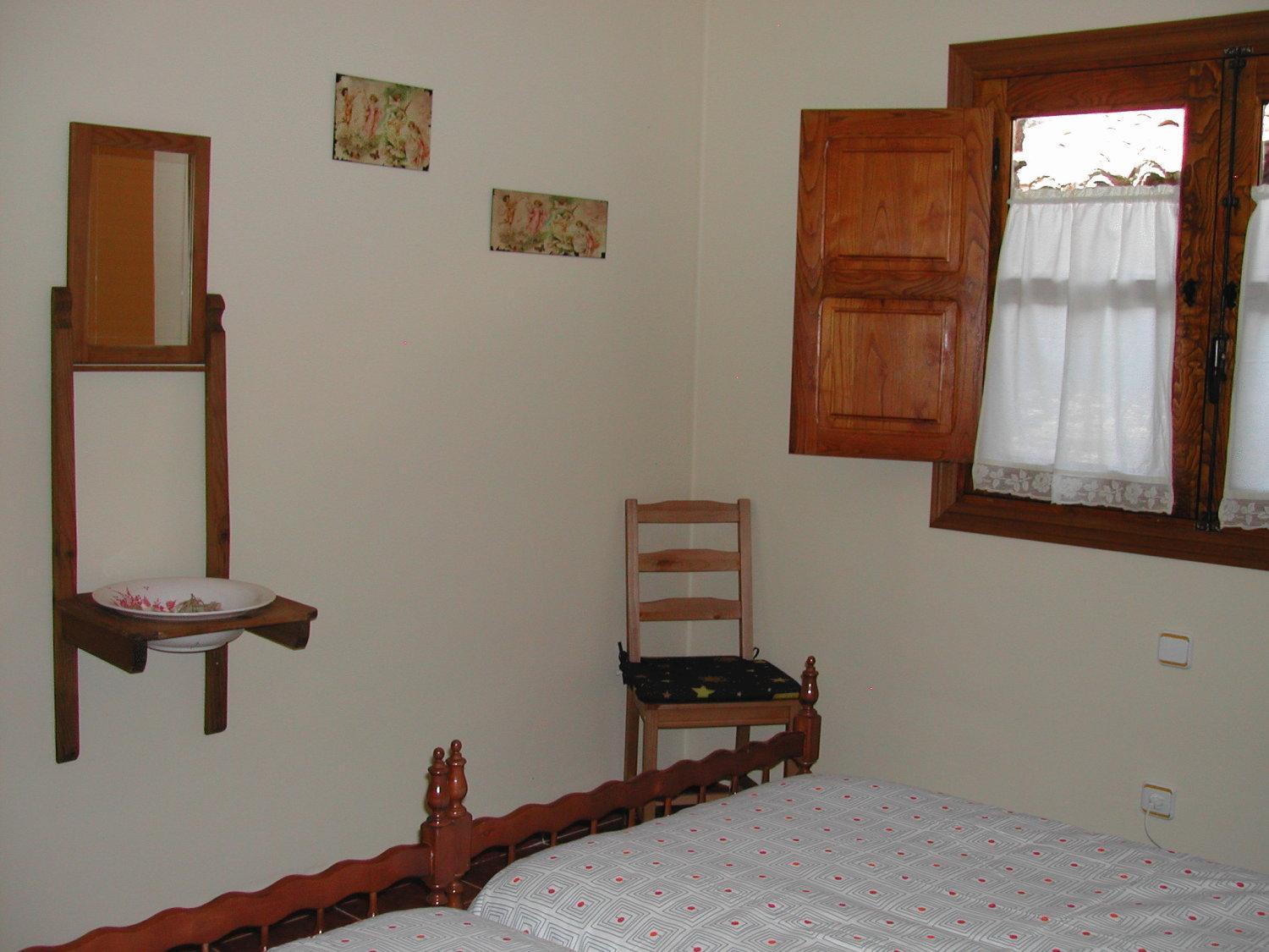 Casa de cuatro habitaciones
