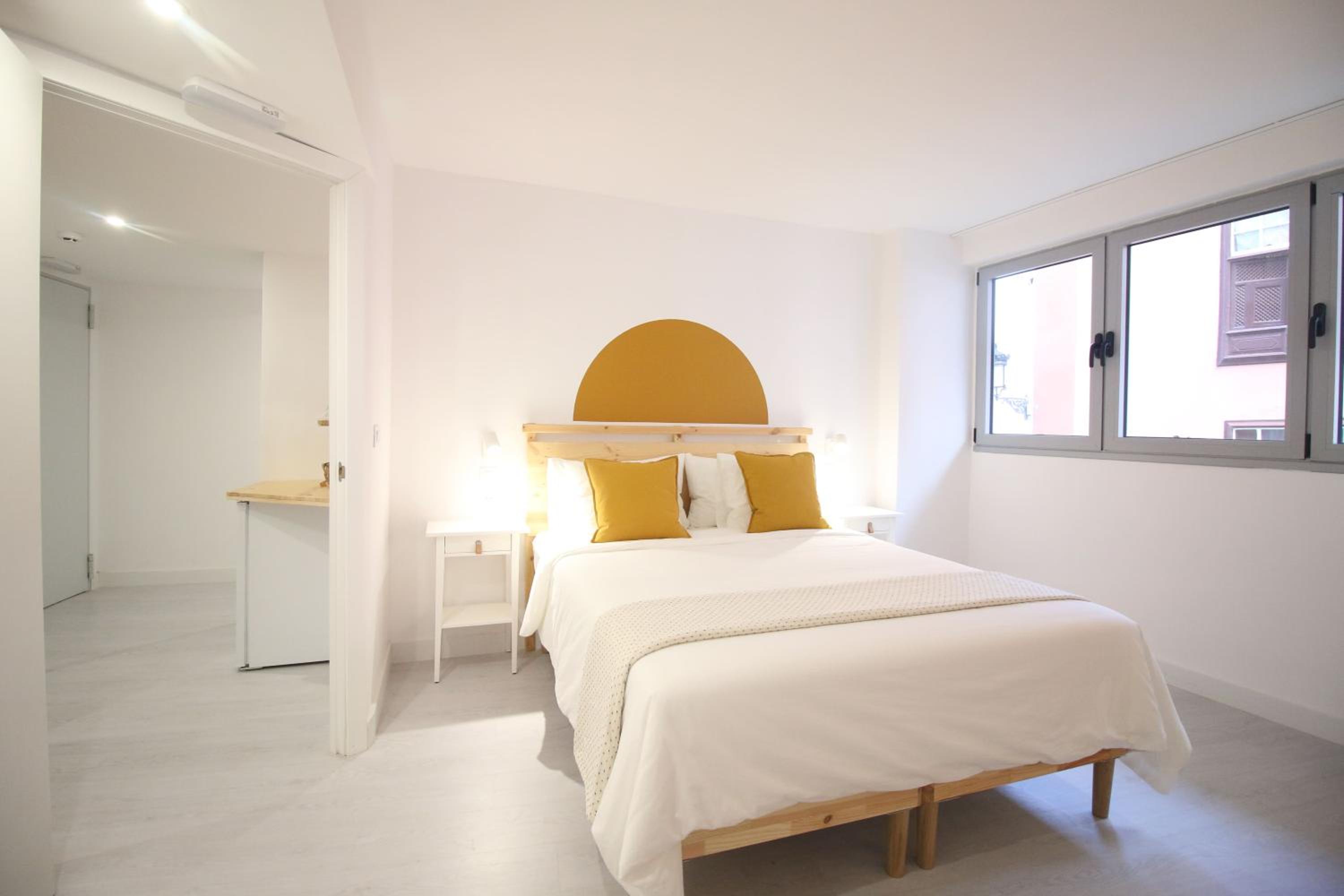 Quadruple Room - Disability Access - Photo 4