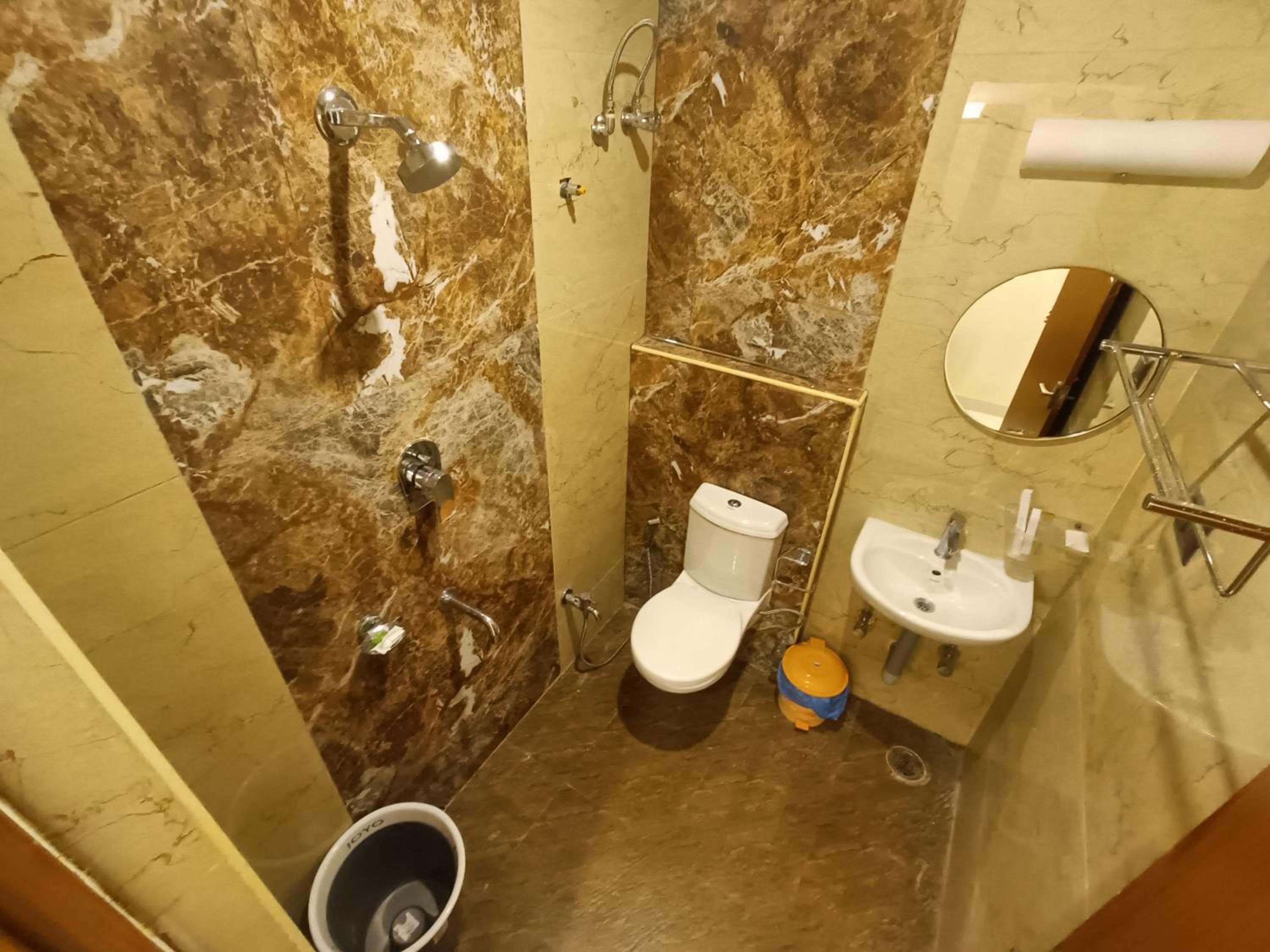 Standard Double Room - Photo 2
