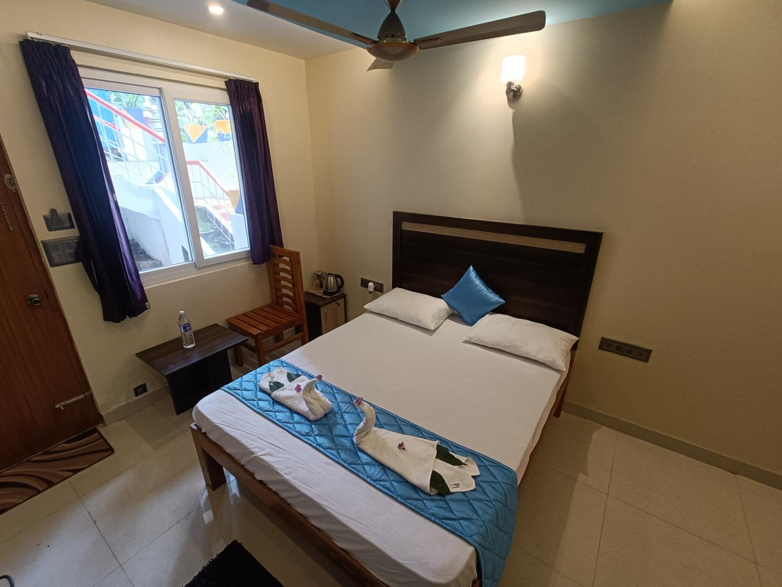 Standard Double Room - Photo 16