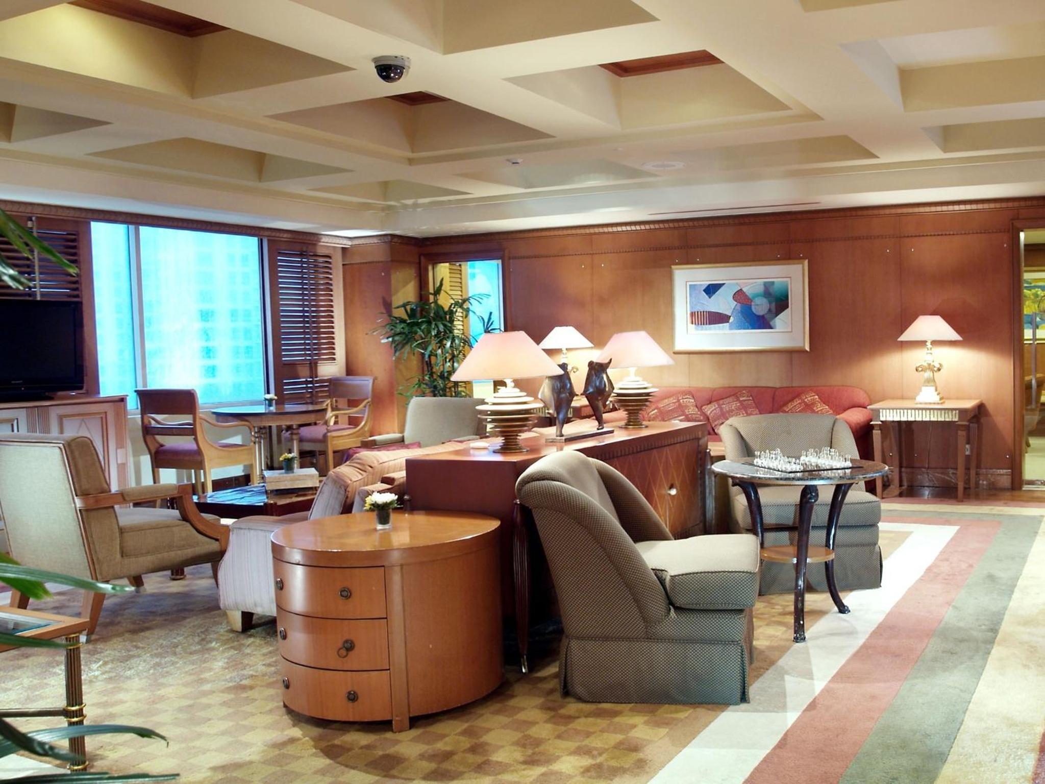 Executive Room - Photo 6