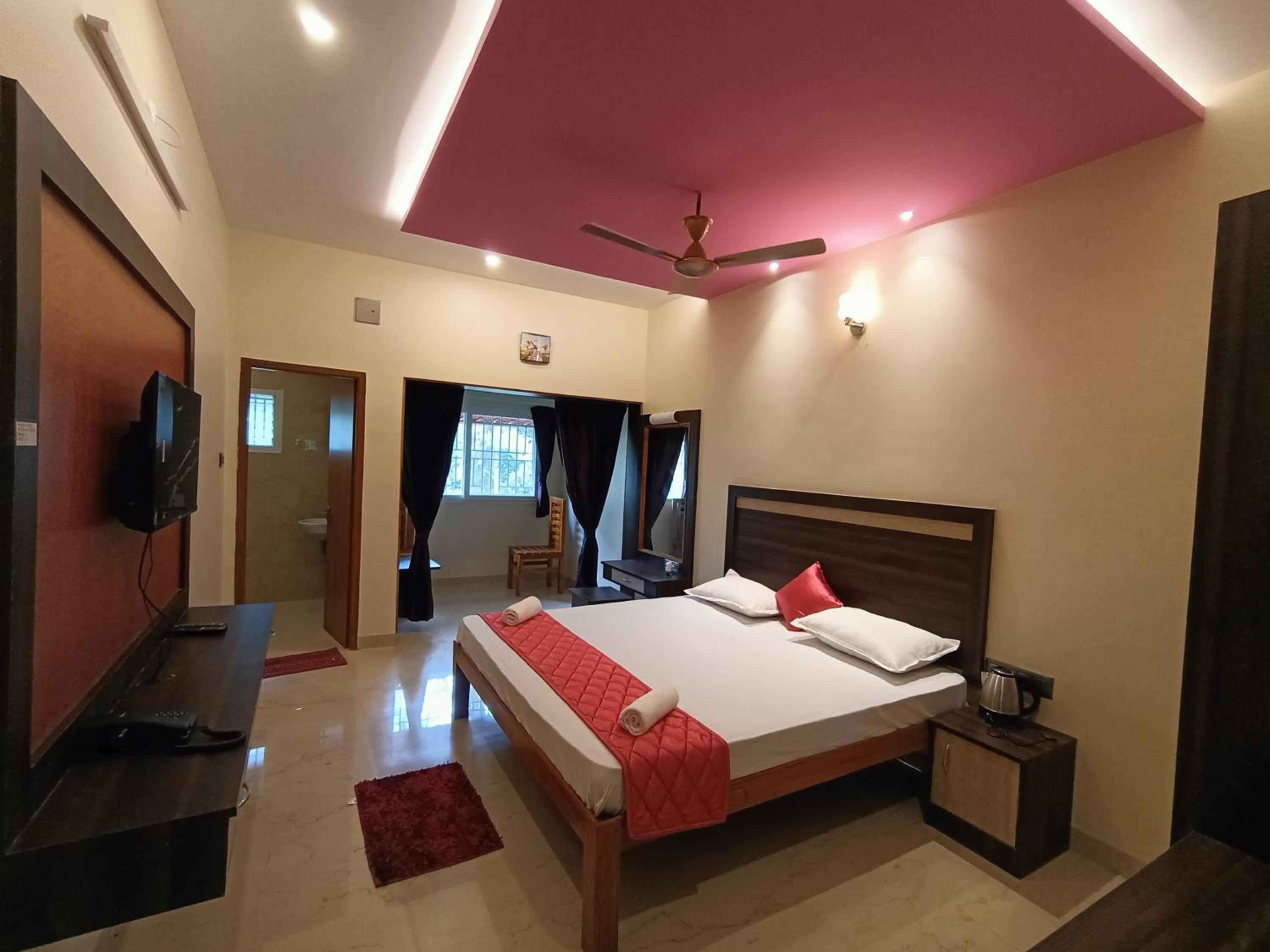 Deluxe Double Room - Photo 35