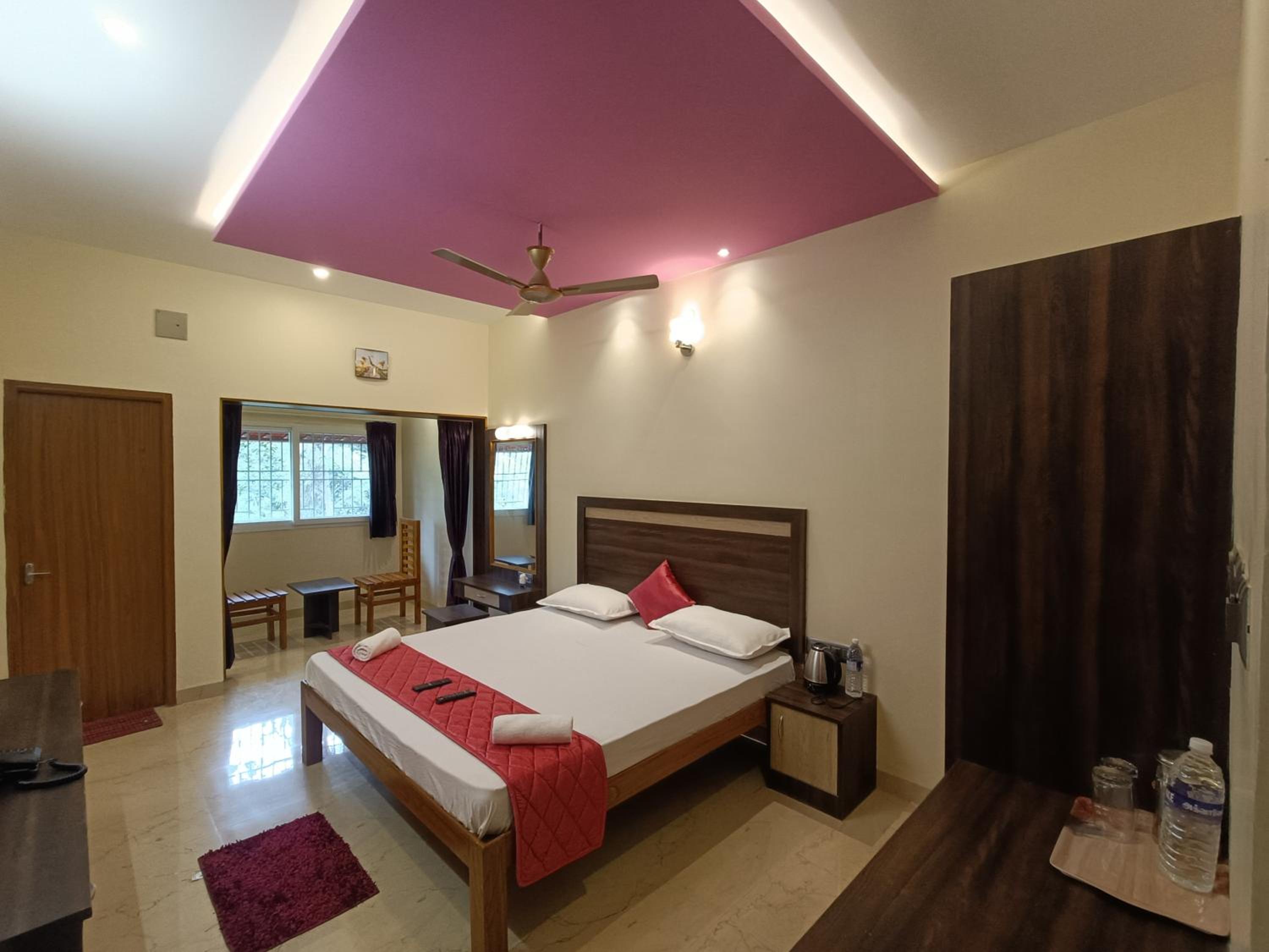 Deluxe Double Room - Photo 23