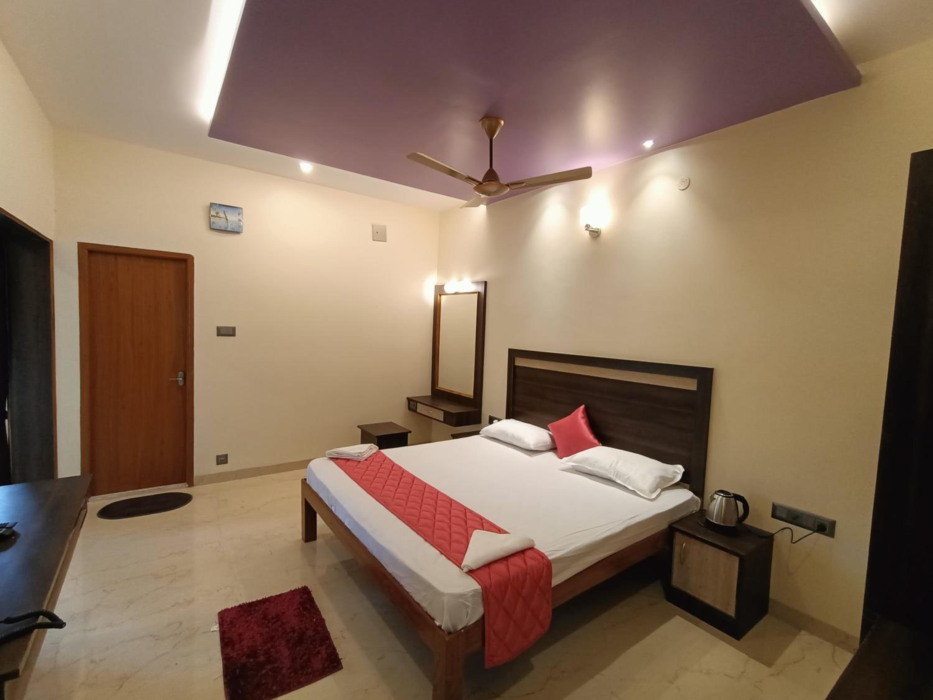 Deluxe Double Room - Photo 27