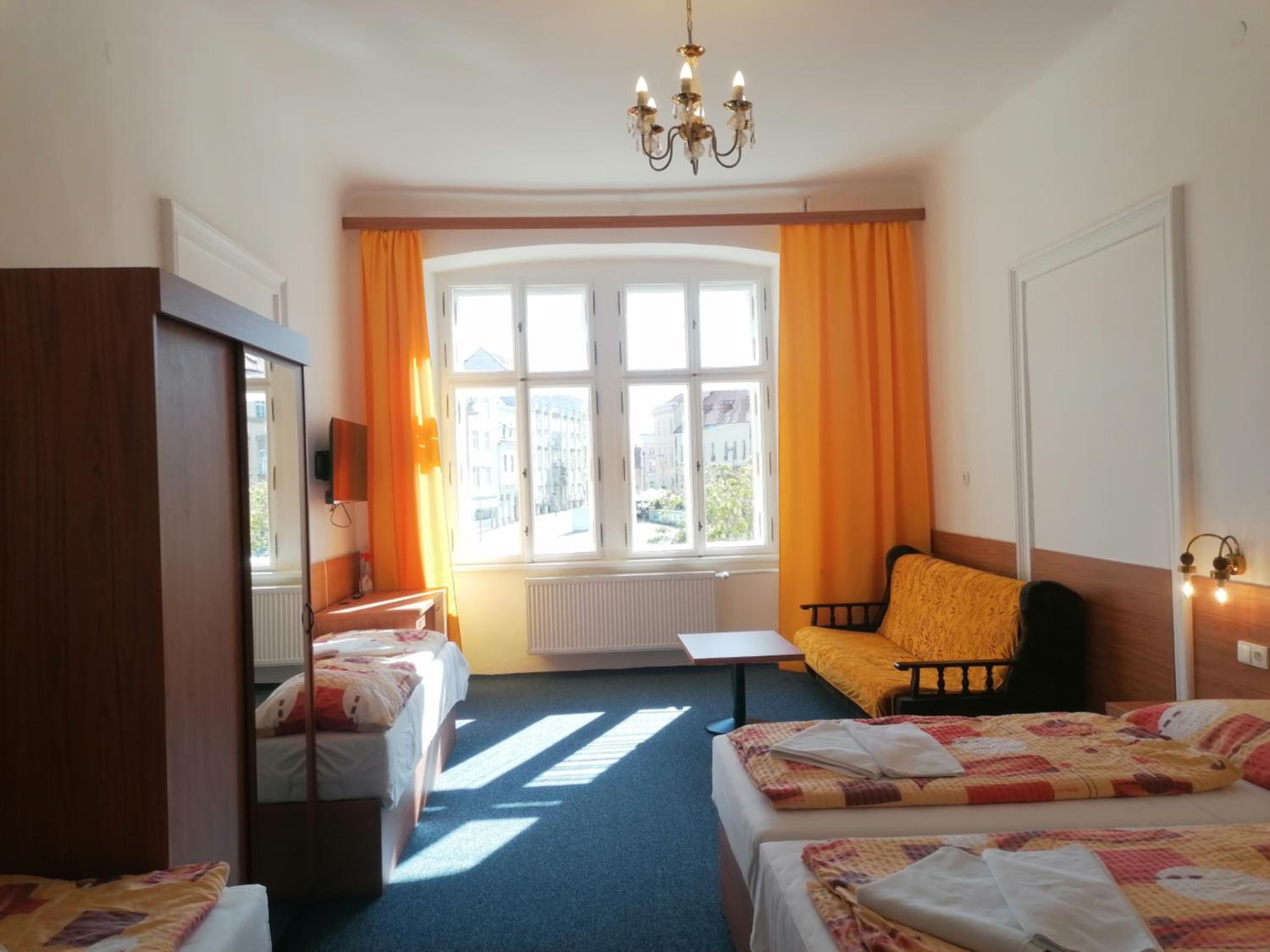 Superior Quadruple Room - Photo 8