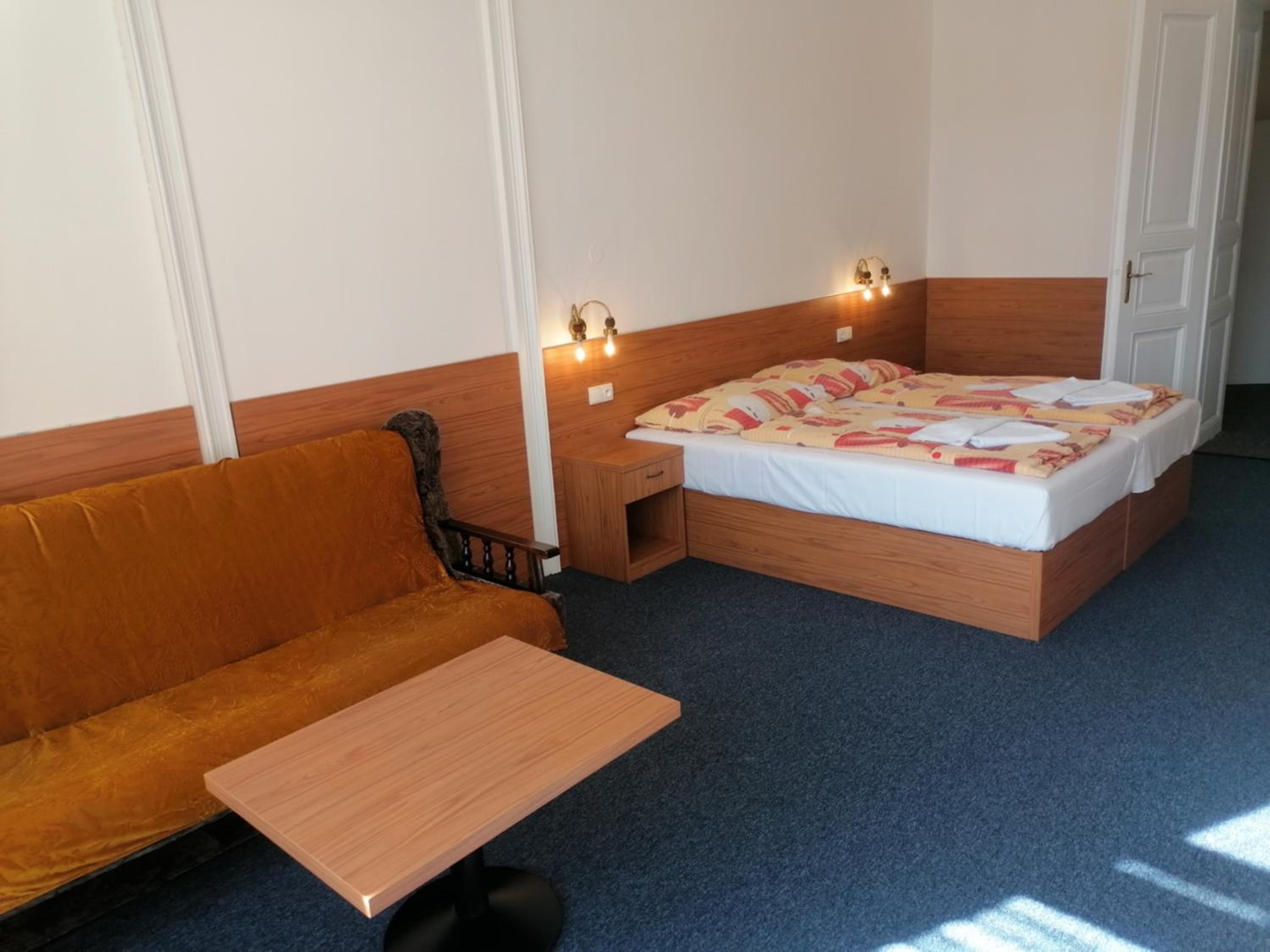 Superior Quadruple Room - Photo 13