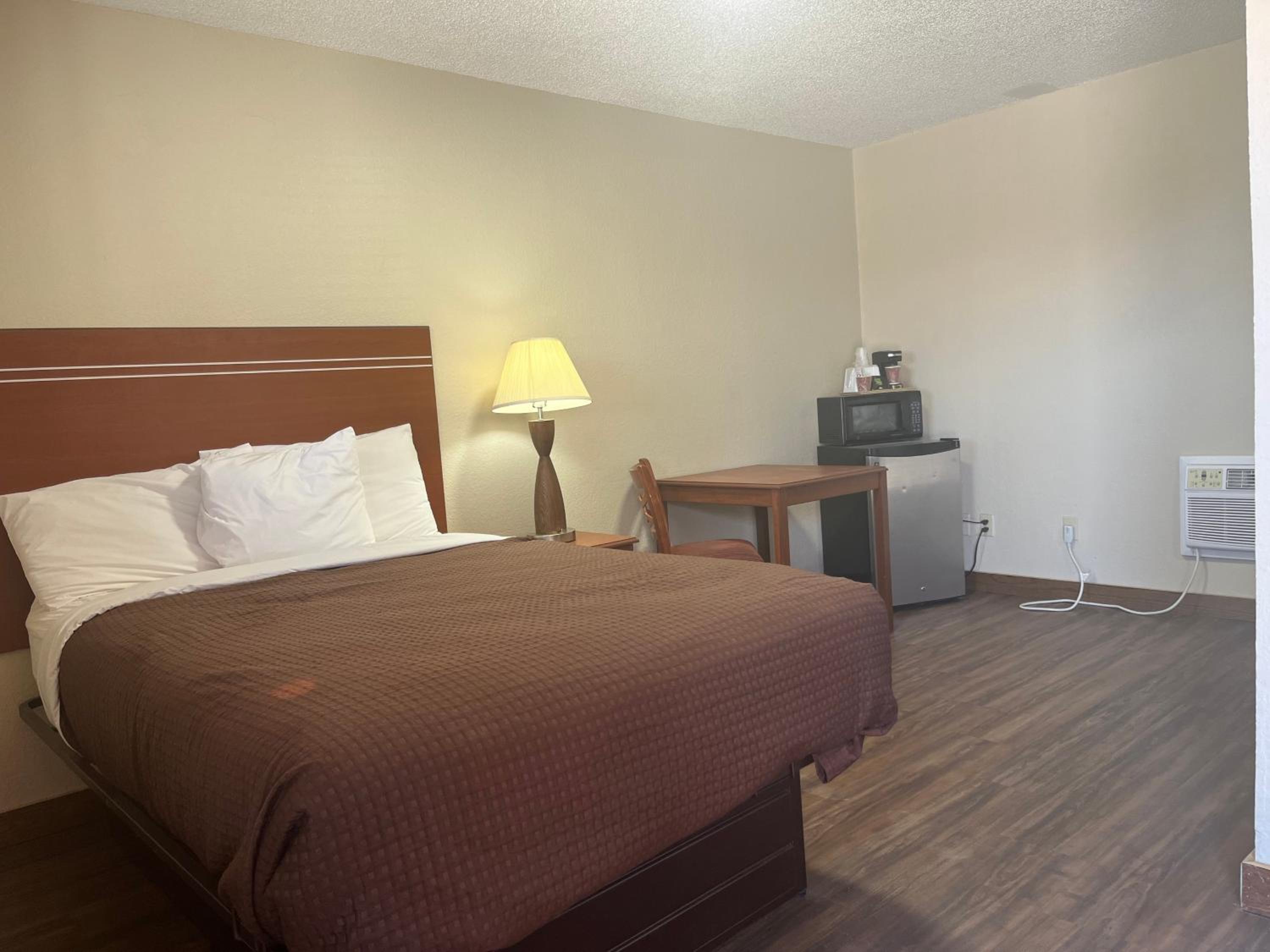 Double Room With Private Bathroom photo 1