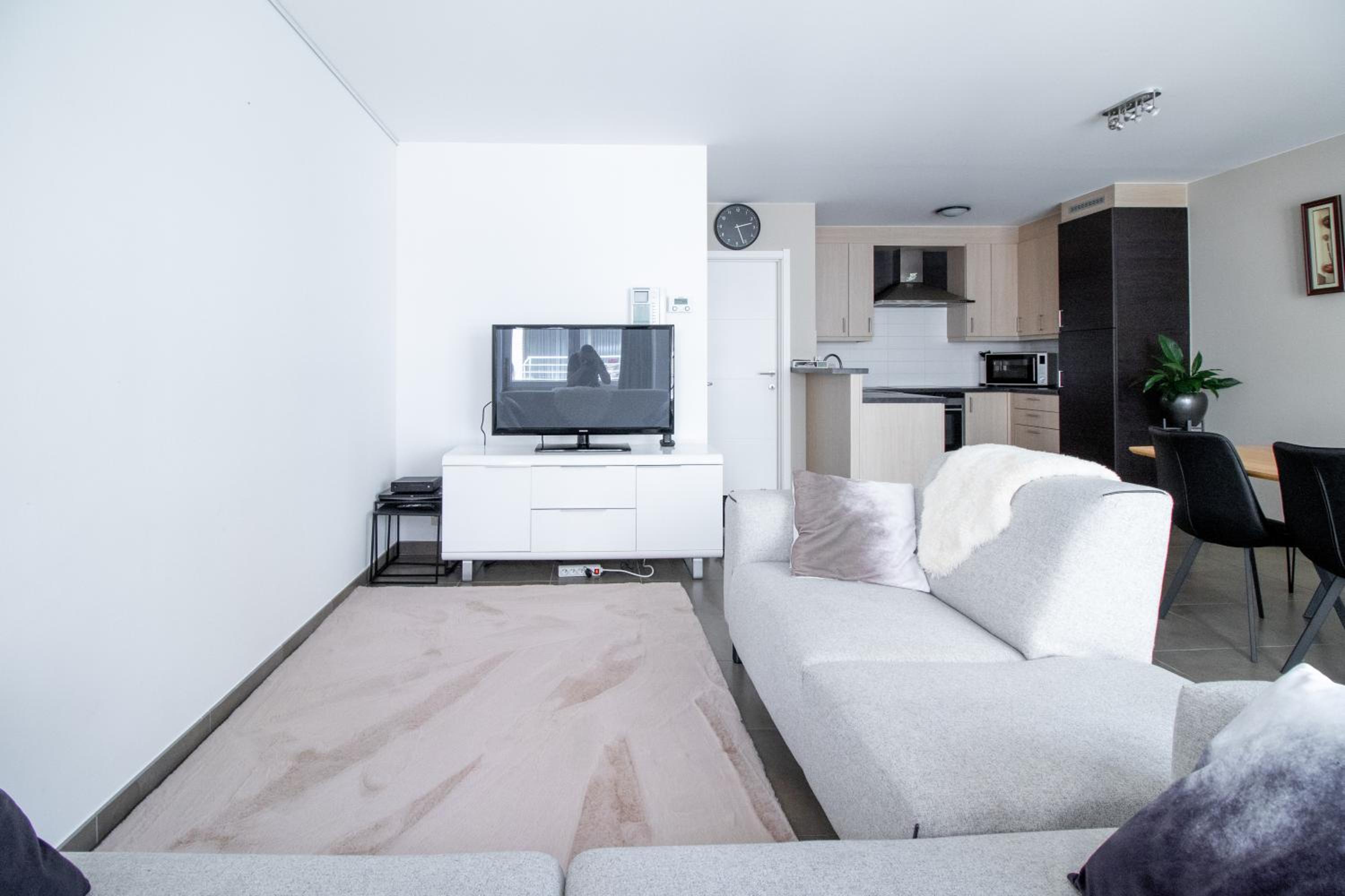 Two-Bedroom Apartment - Photo 12