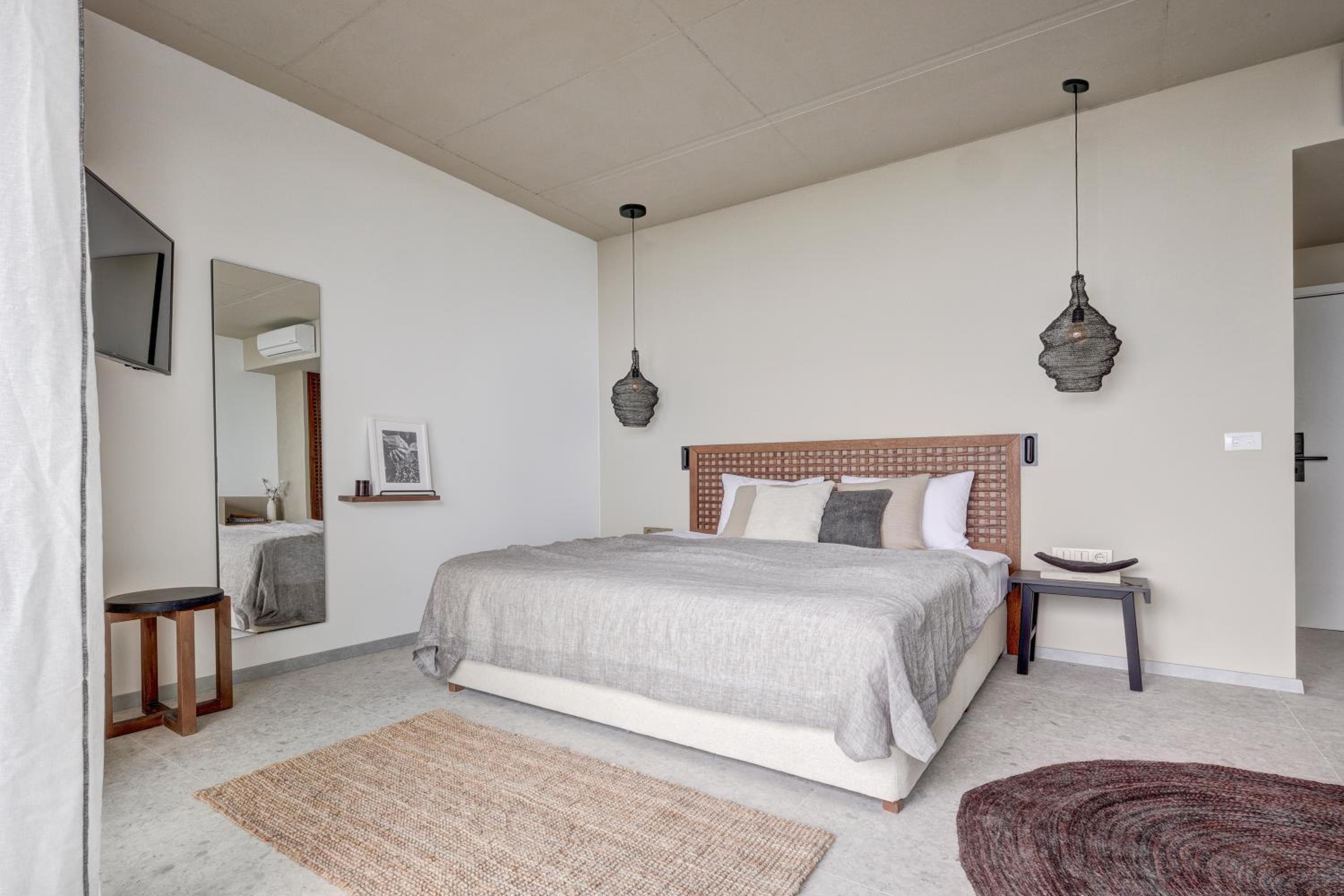 Double Room - Pool Side - Photo 10