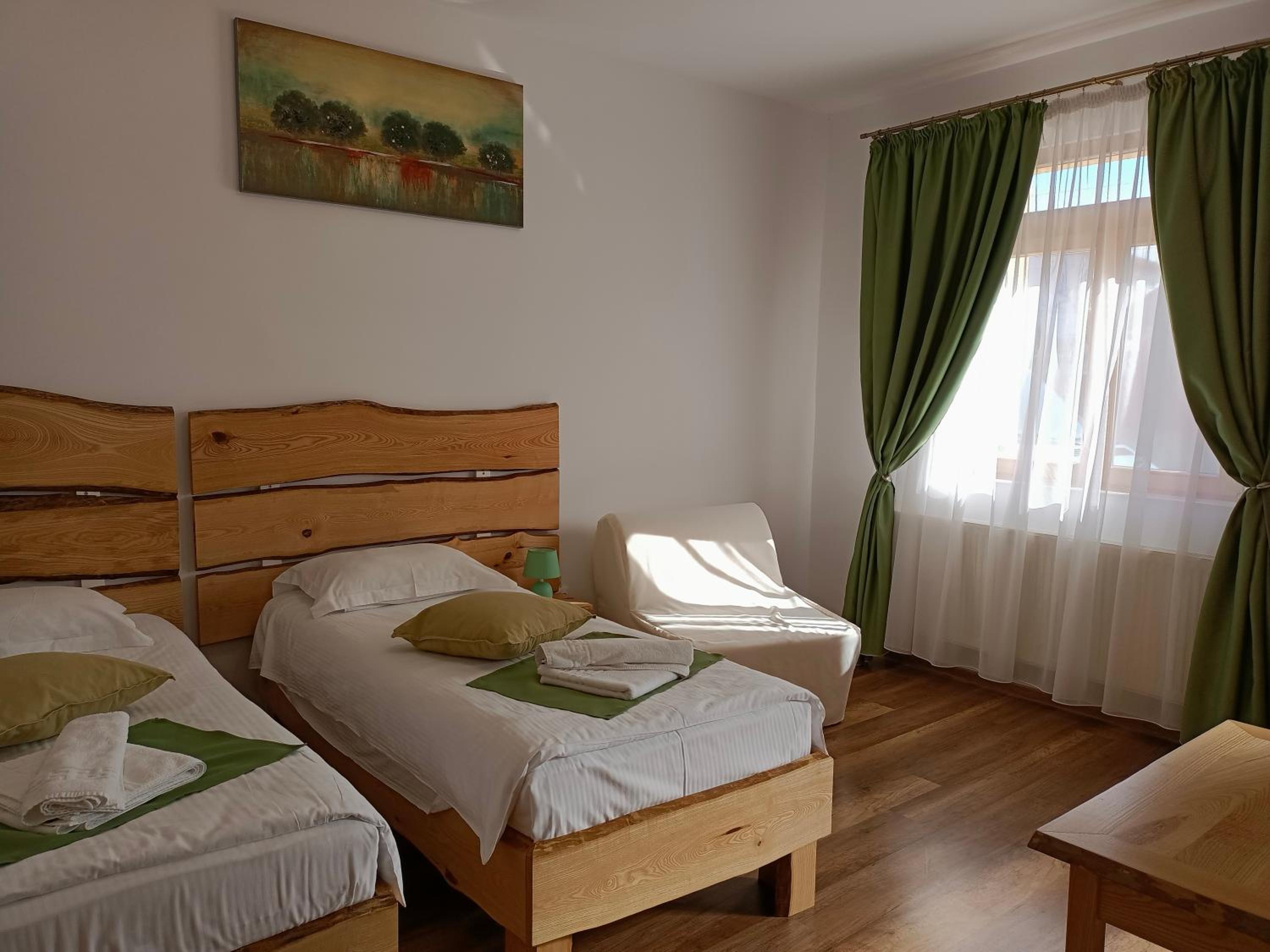 Twin Room - Photo 1