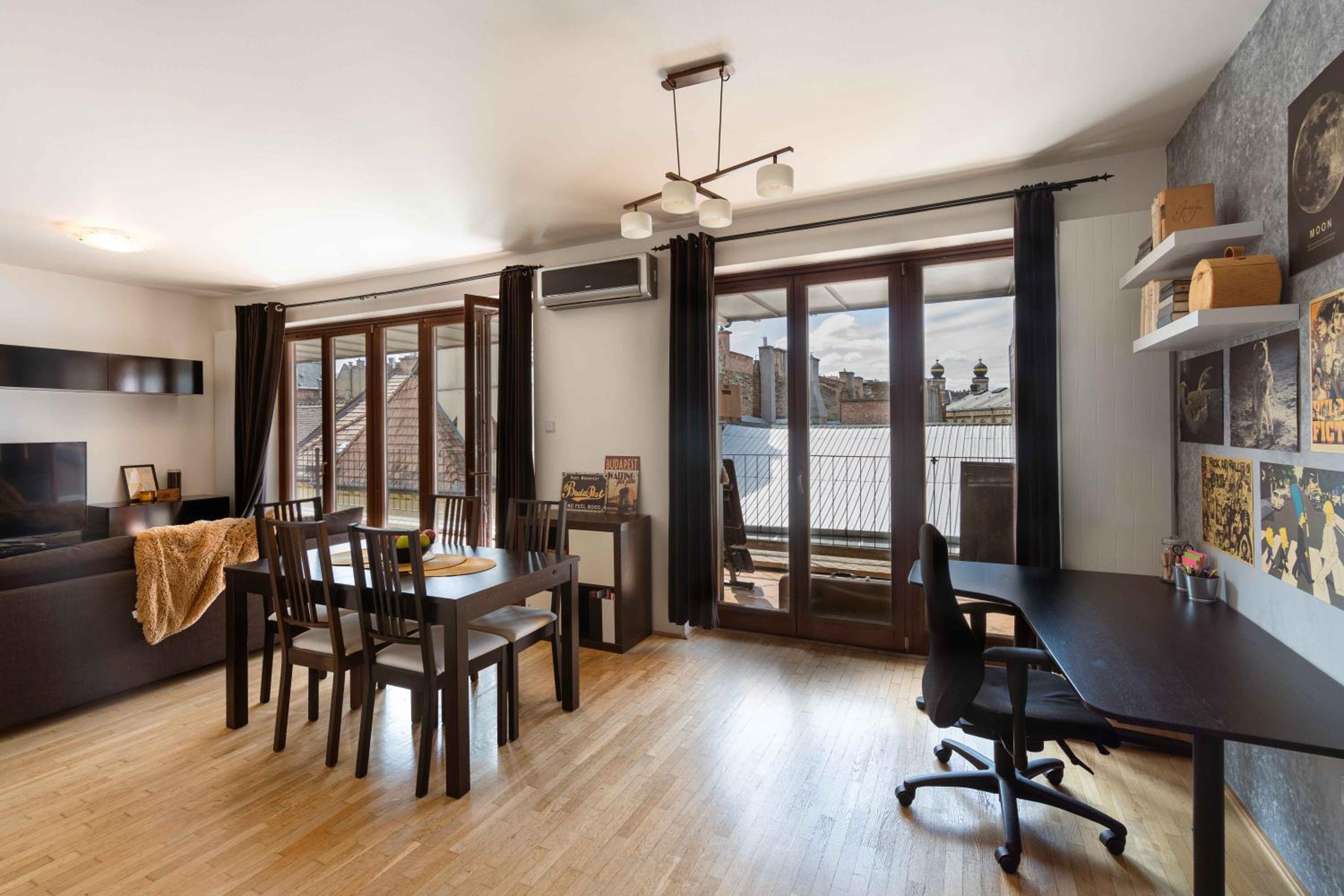 One-Bedroom Apartment - Photo 6