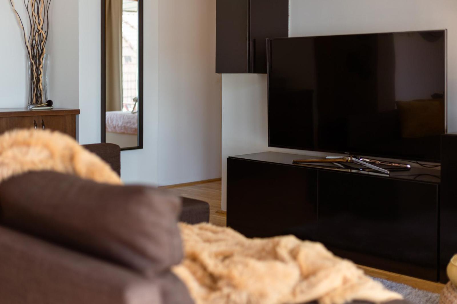 One-Bedroom Apartment - Photo 19