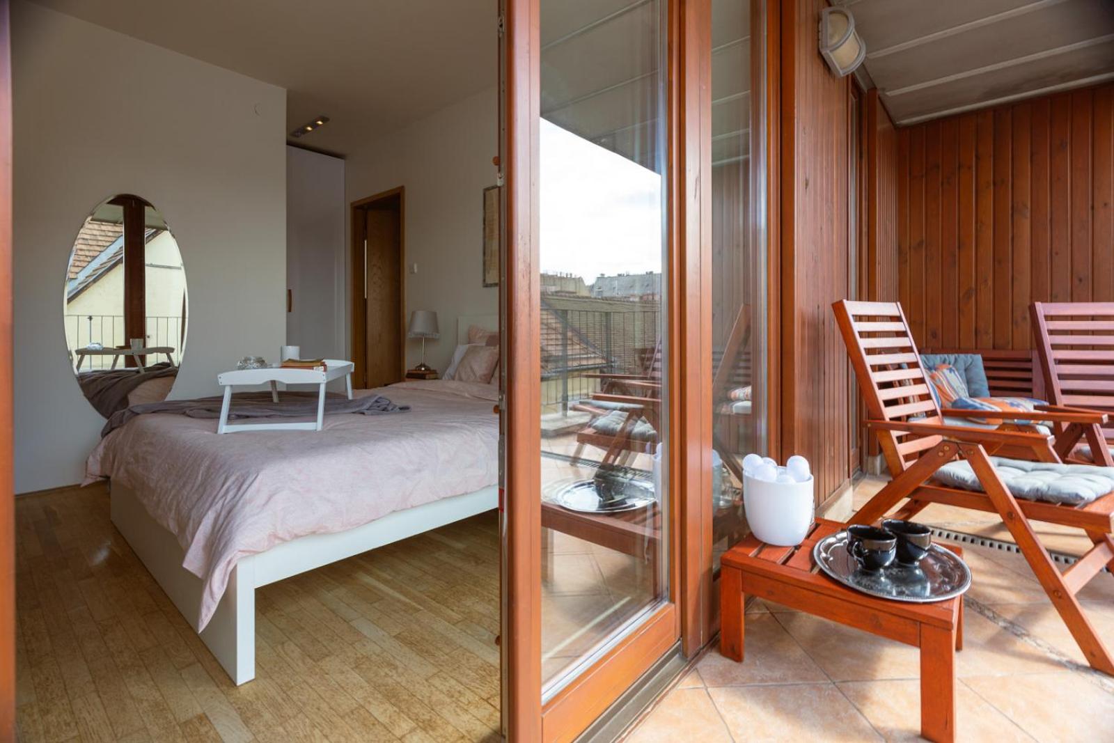 One-Bedroom Apartment - Photo 17