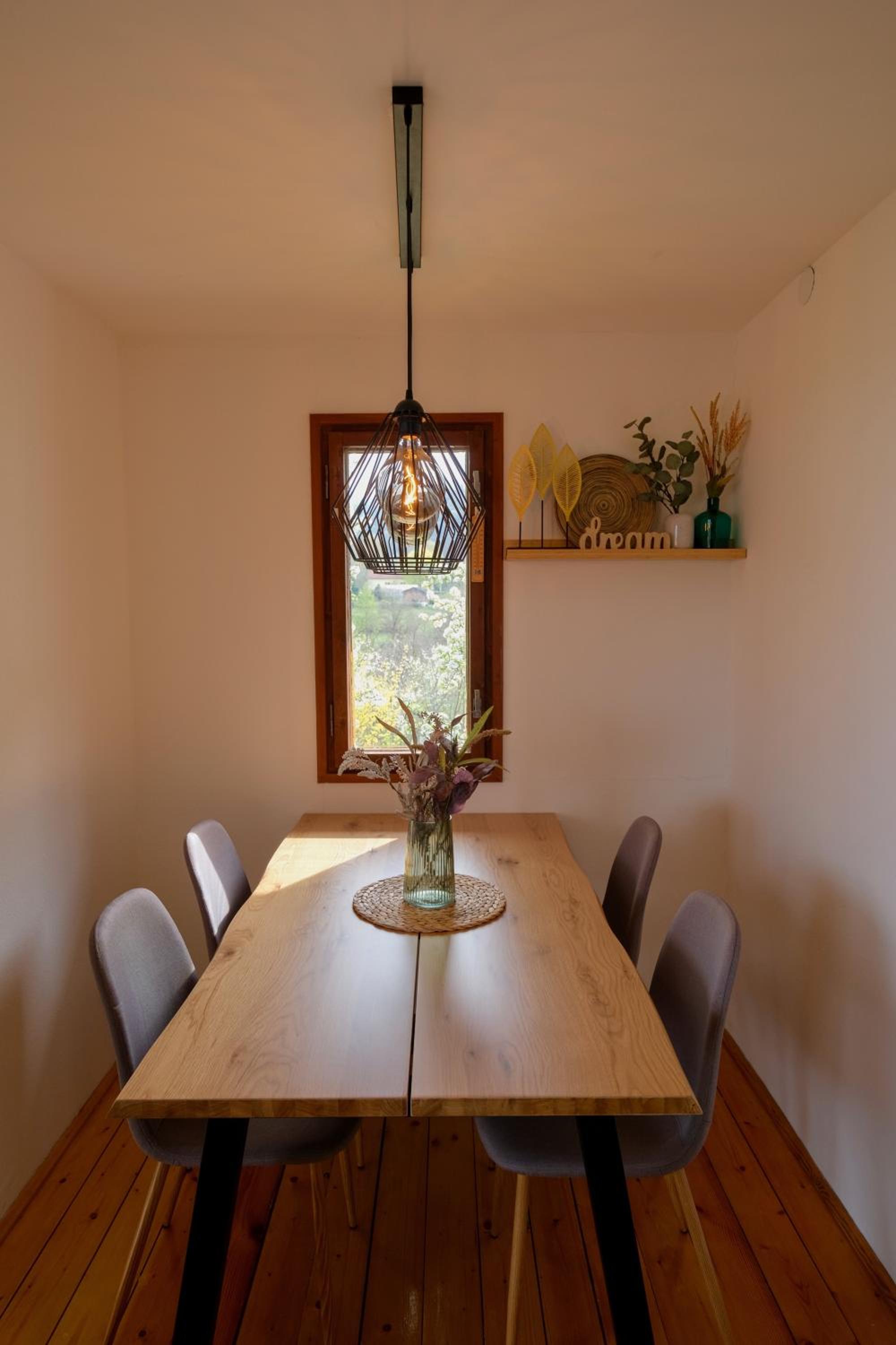 One-Bedroom House - Photo 26