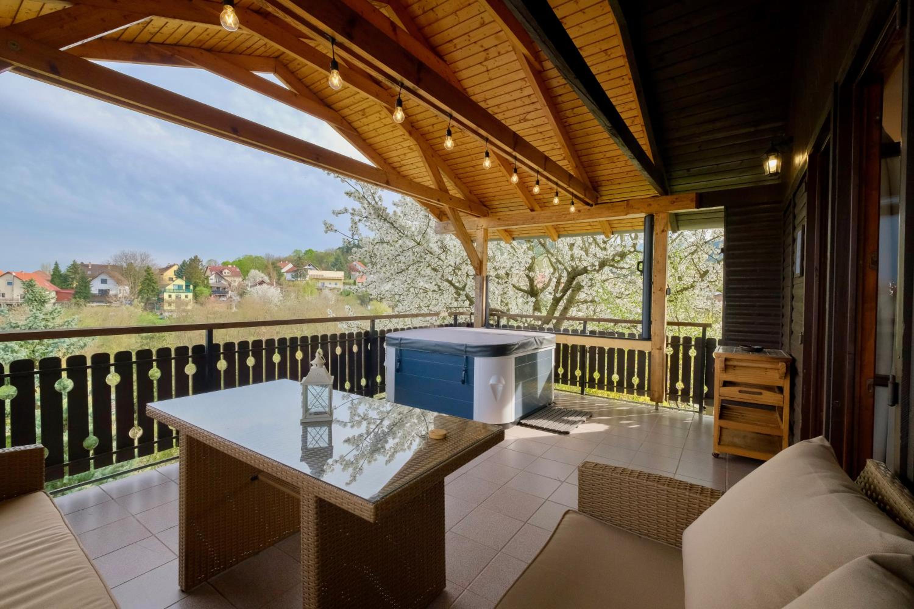 One-Bedroom House - Photo 20