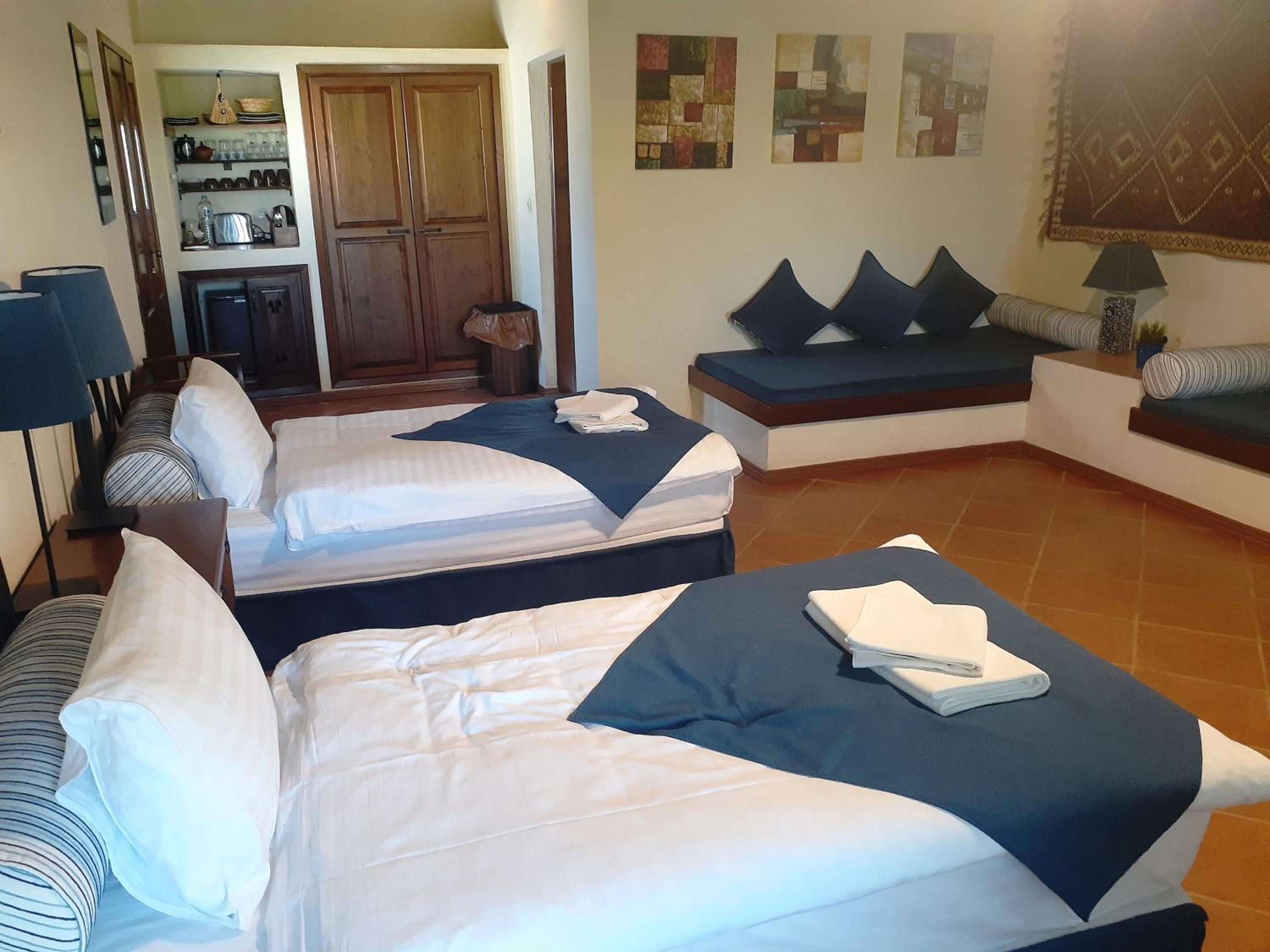 Triple Room with Terrace