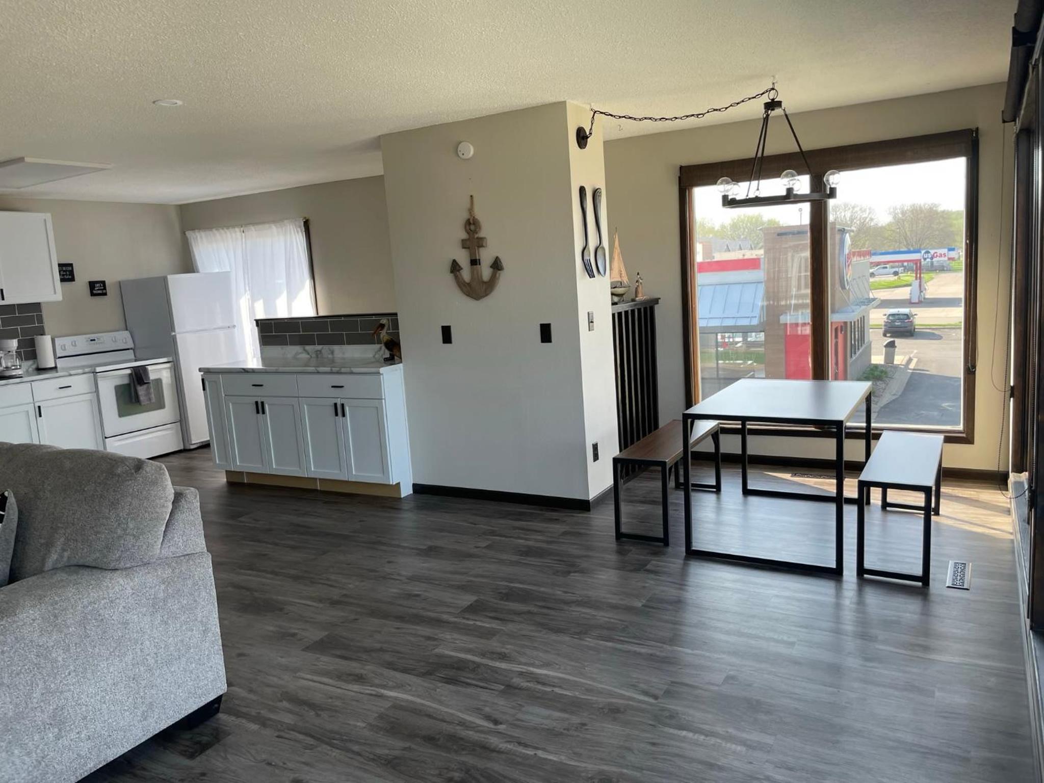 Apartment photo 2