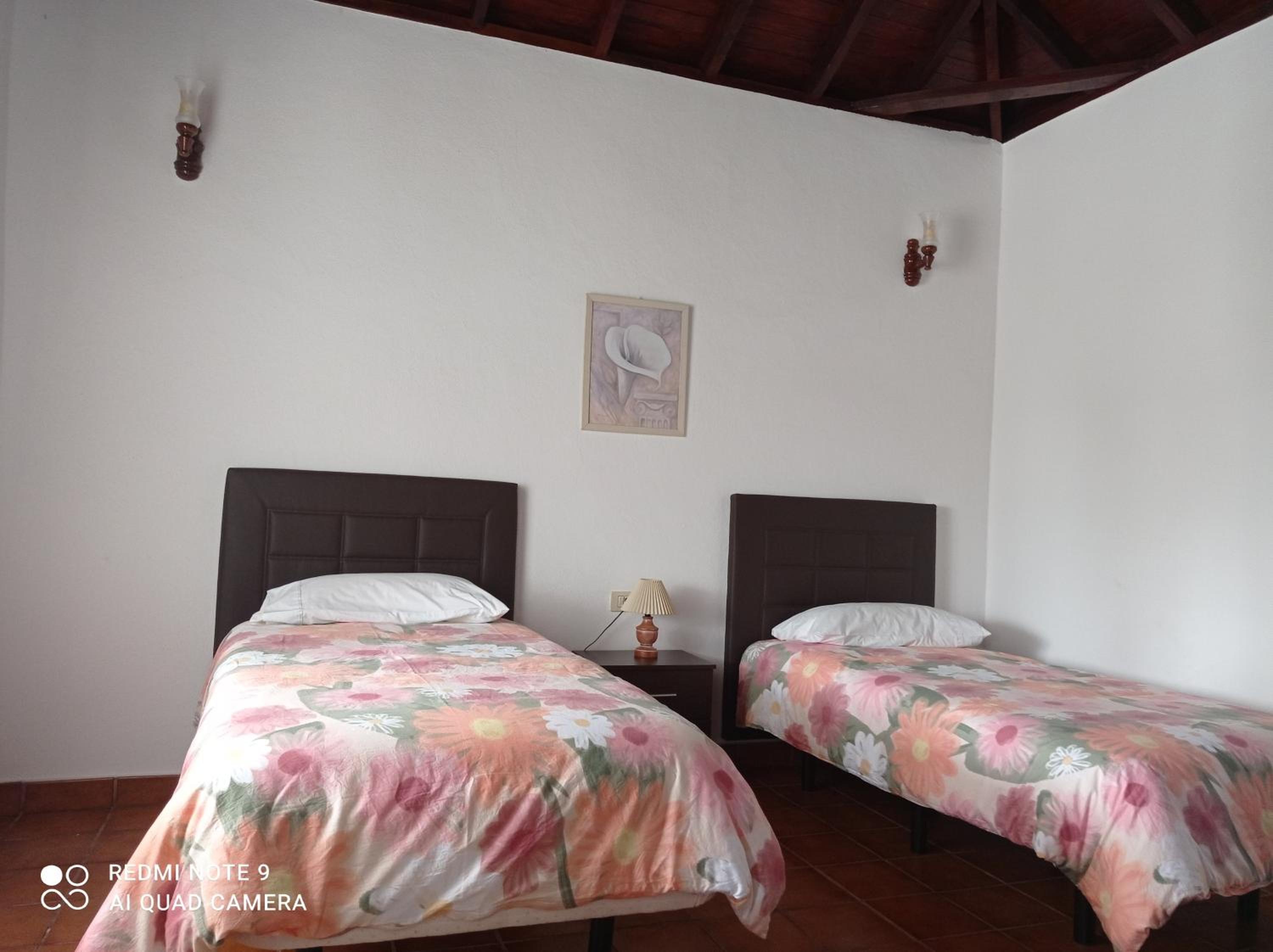 Two-Bedroom House - Photo 18