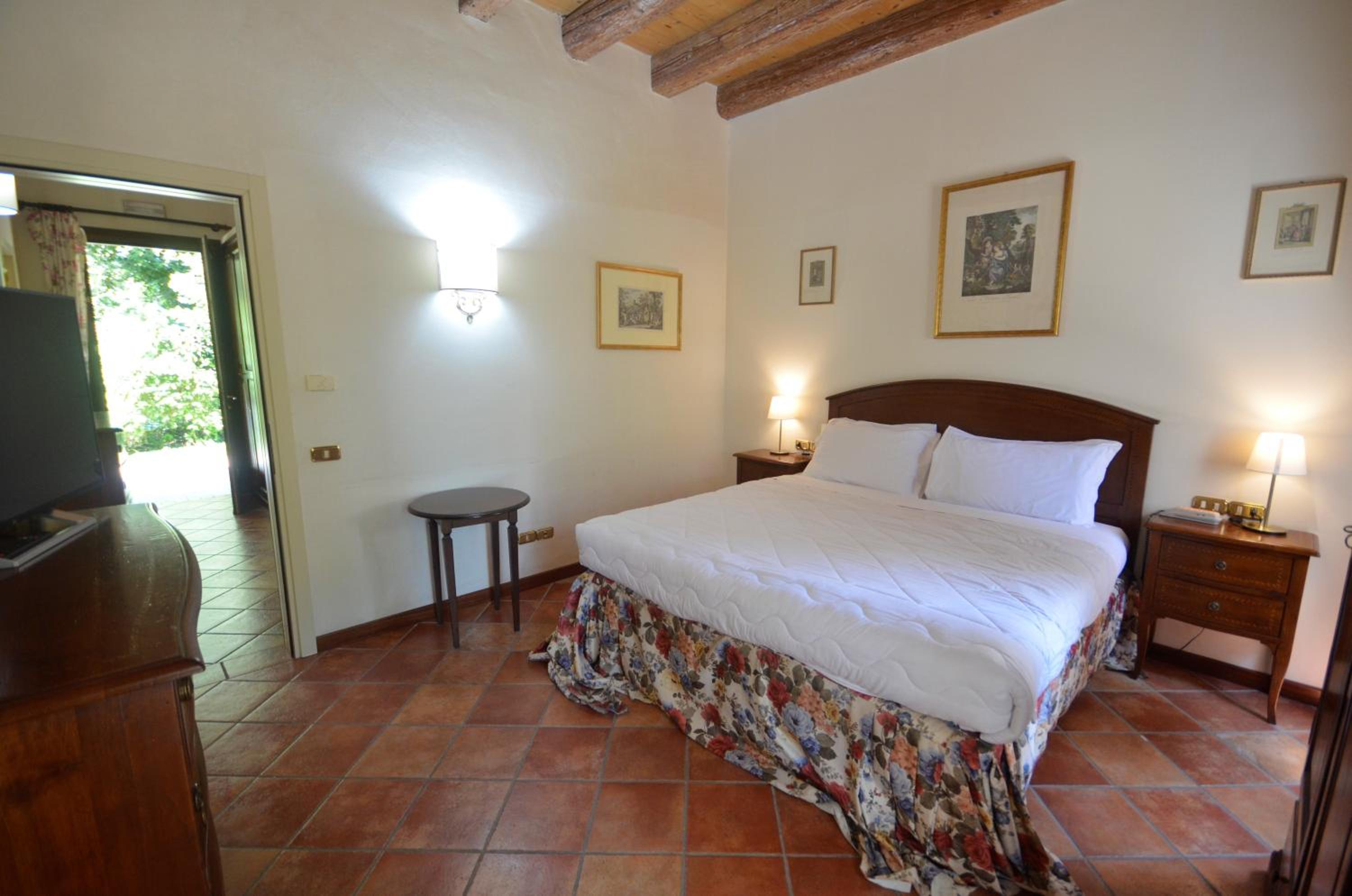Two Adjacent Double Rooms  - Photo 3