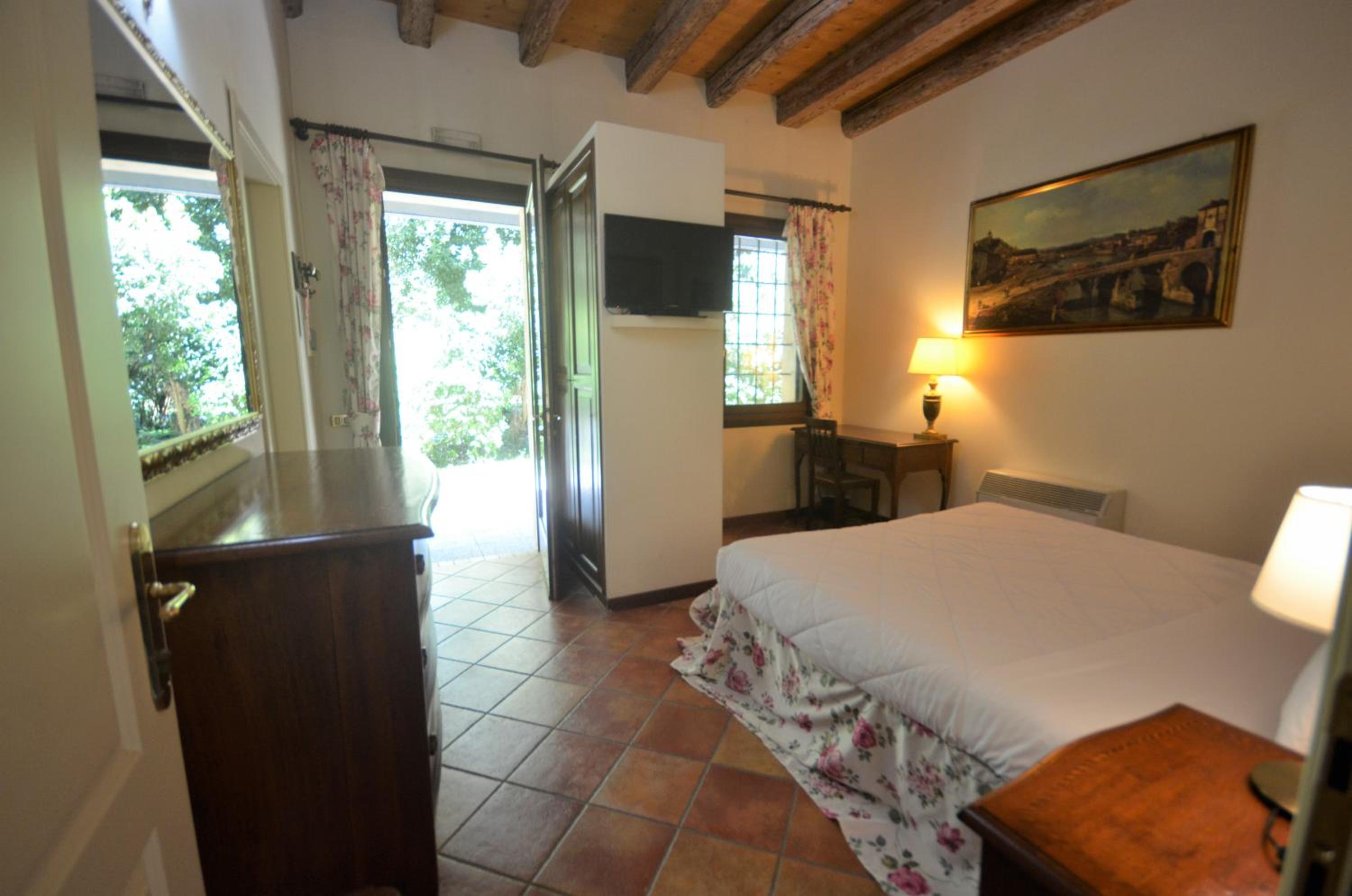 Two Adjacent Double Rooms  - Photo 9