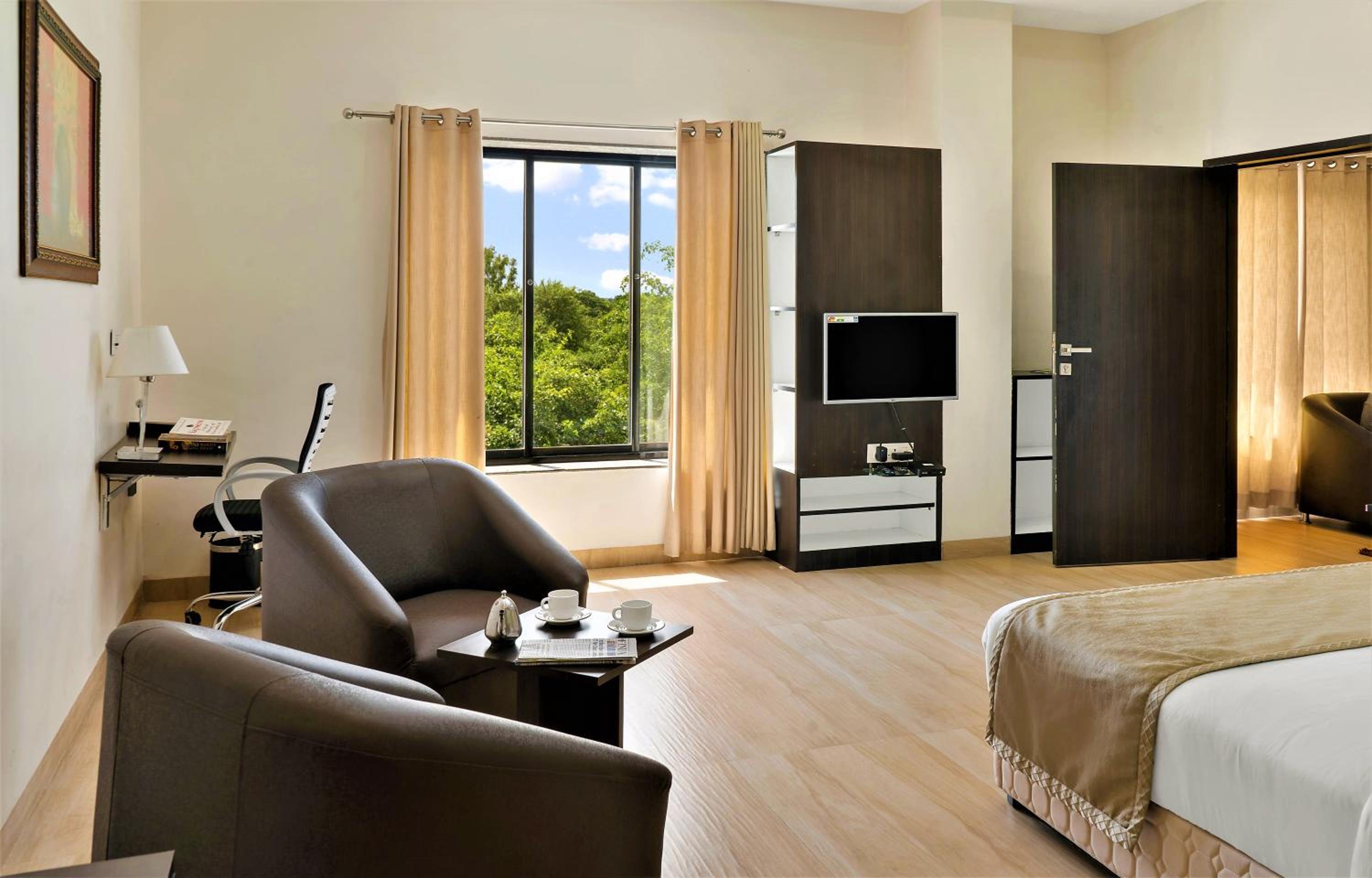 King Suite - Photo 5