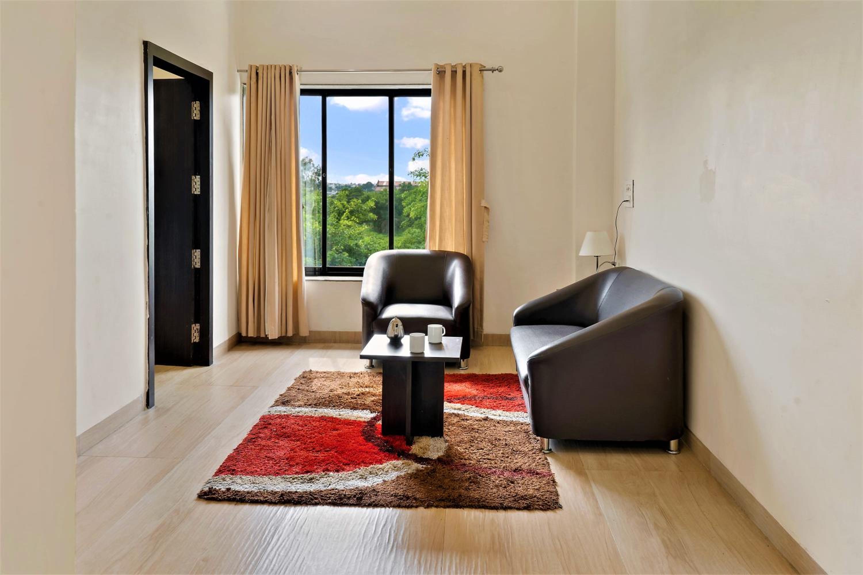 King Suite - Photo 6