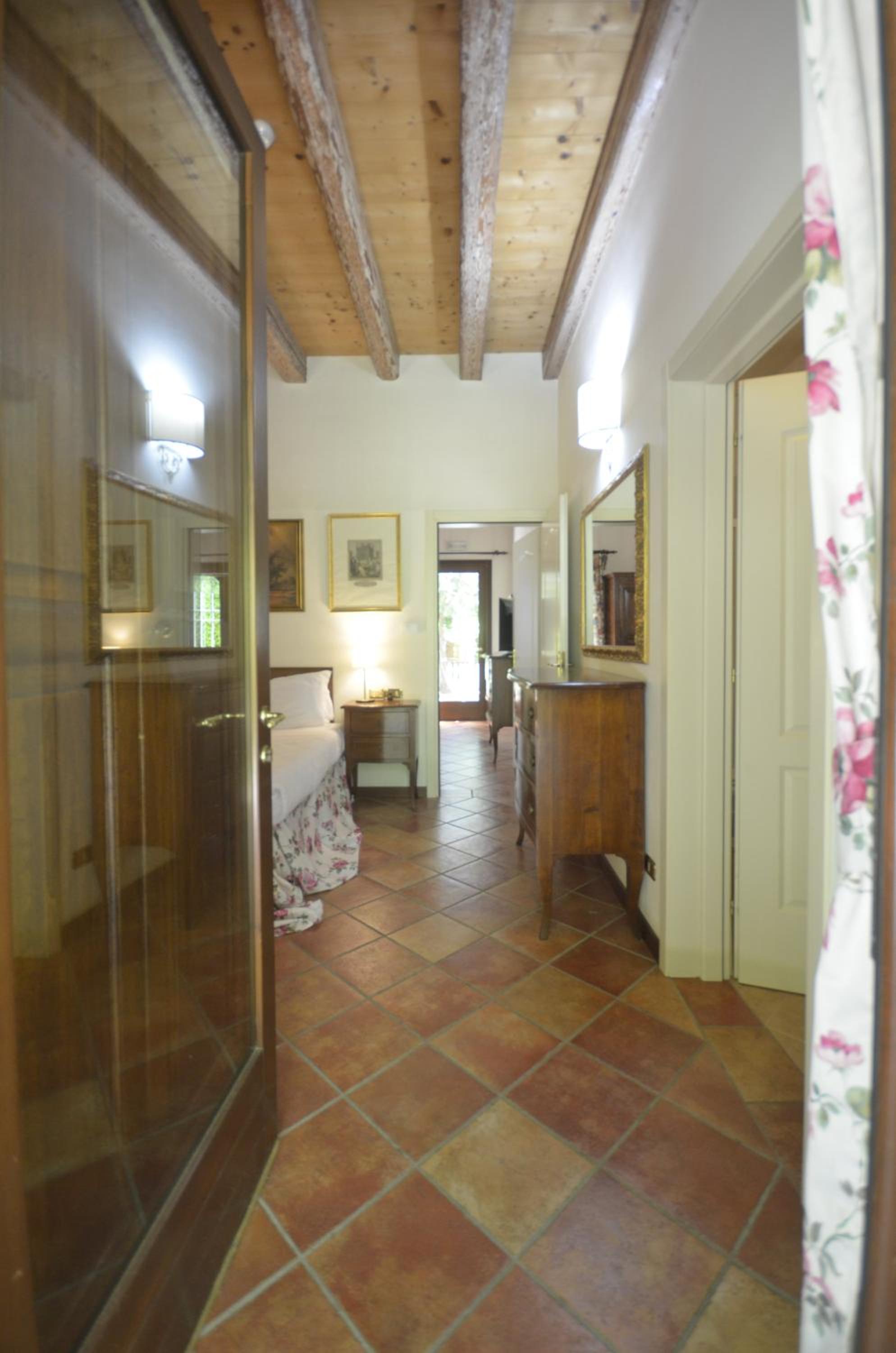 Two Adjacent Double Rooms  - Photo 4