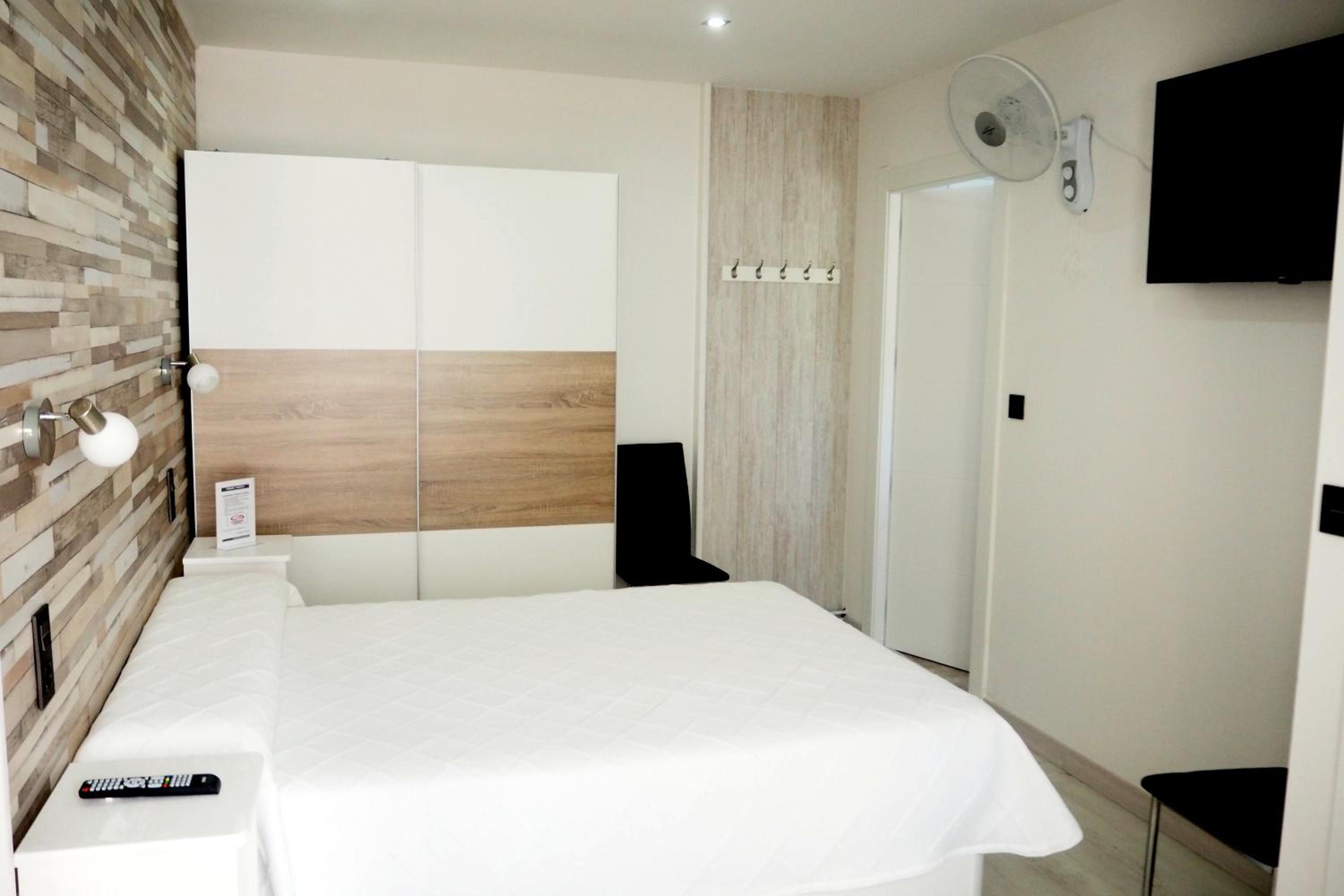 Apartment with Terrace photo 3
