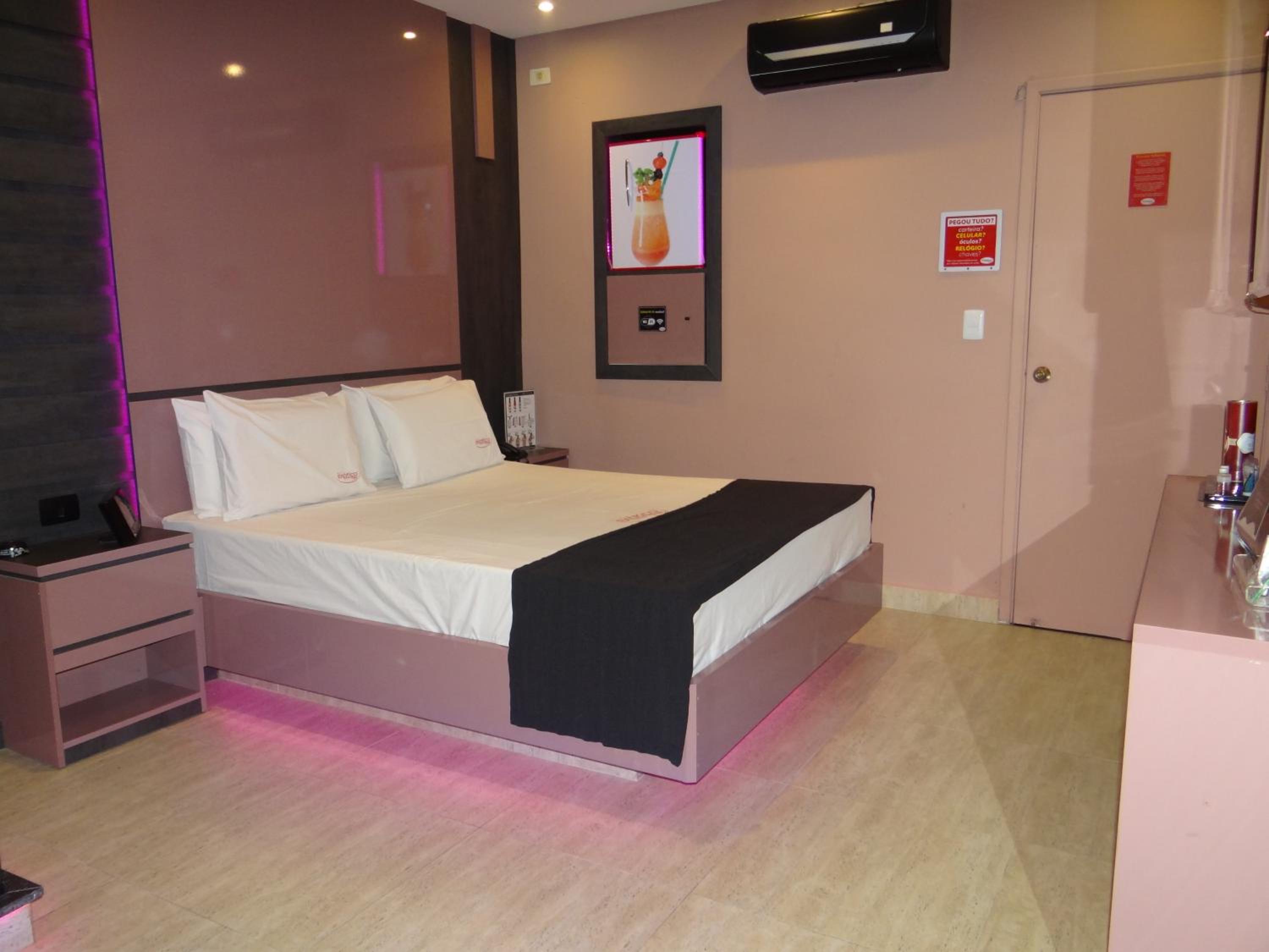 Deluxe Suite photo 2