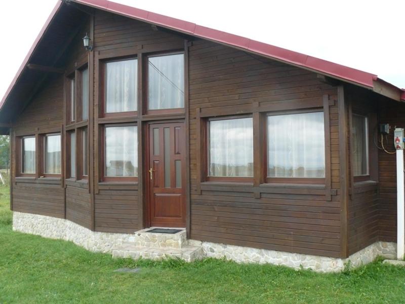 Deluxe Room (2 Adults + 1 Child) - Photo 2