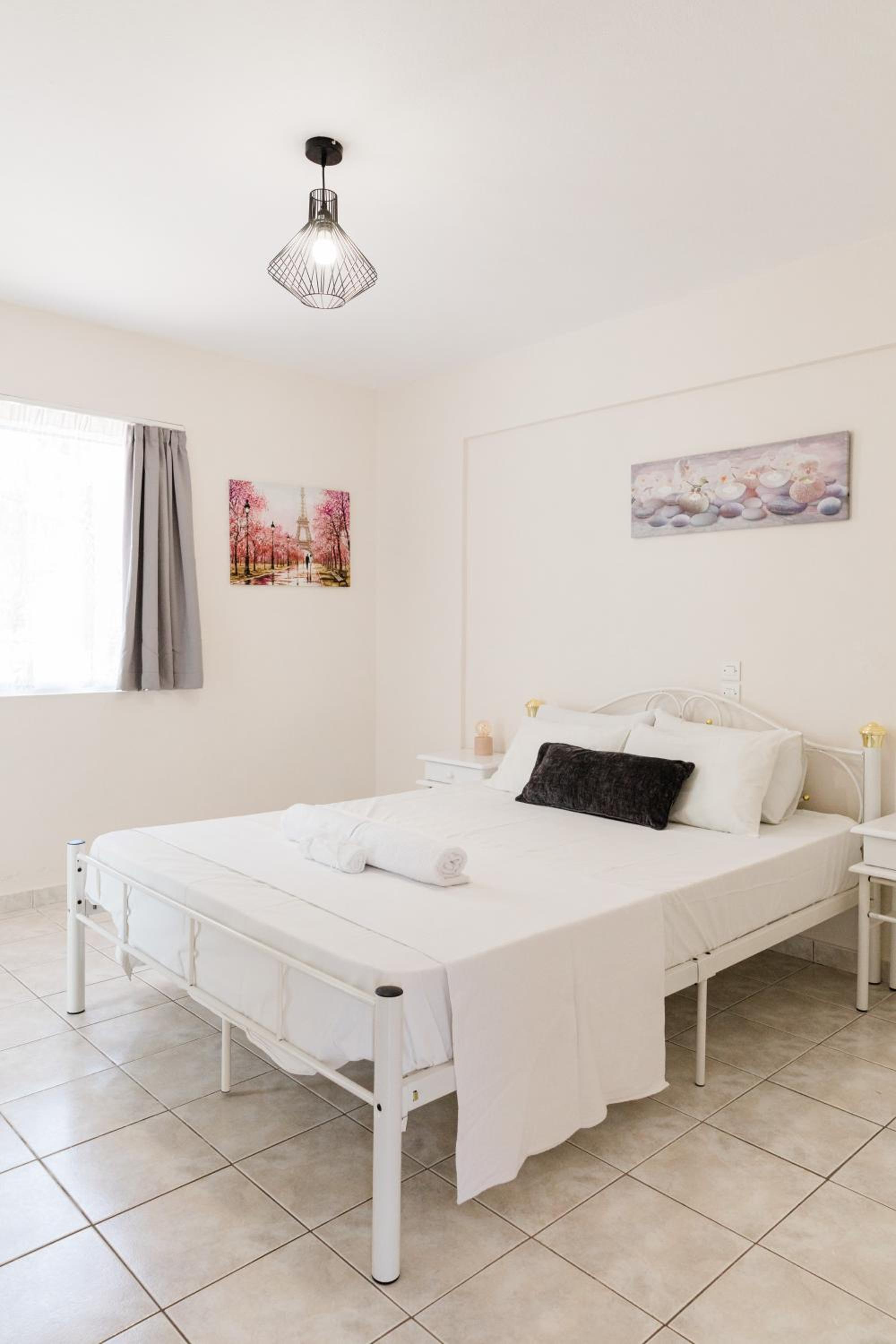 Apartment with Balcony - Photo 1