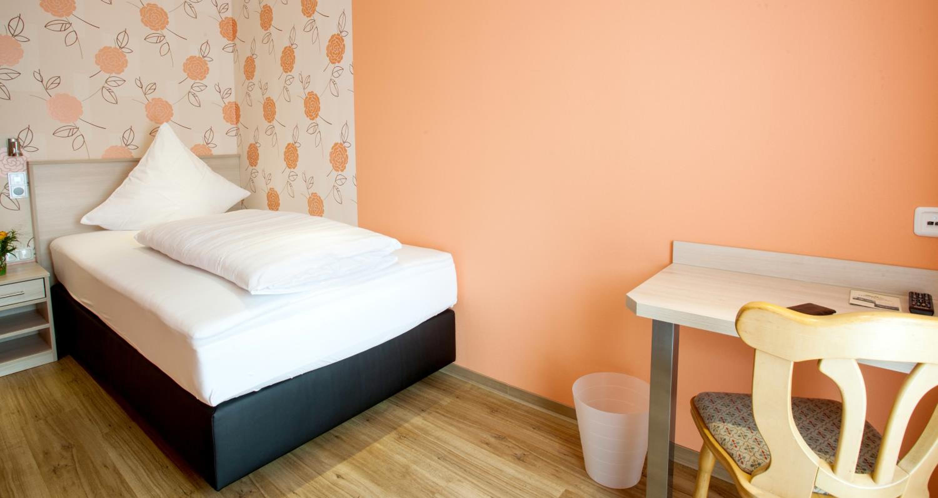 Comfort Single Room with Balcony photo 2