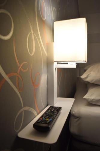 One-Bedroom Apartment - Photo 3