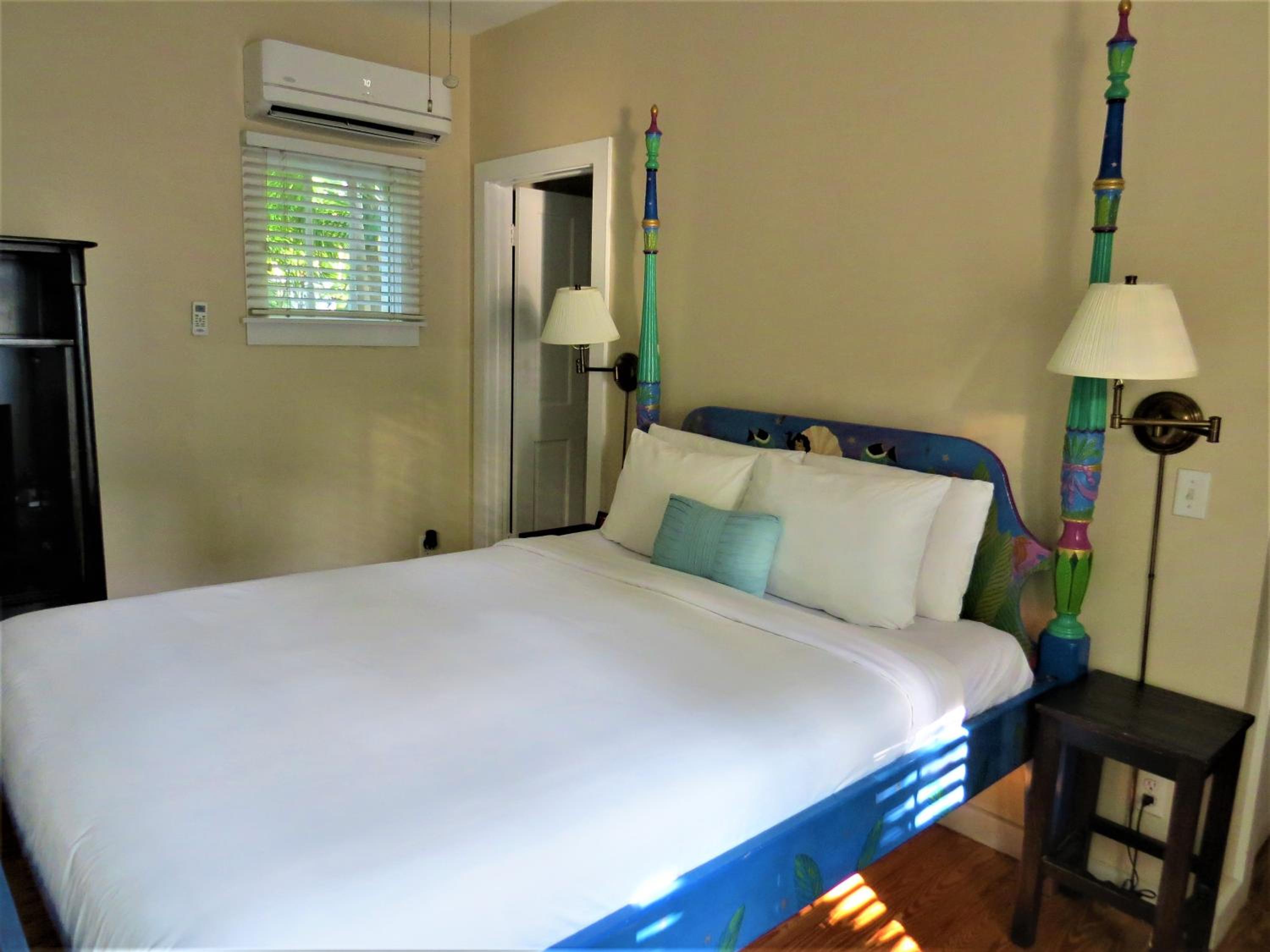 Two-Bedroom Cottage (Katie’s Two-Bedroom Cottage)