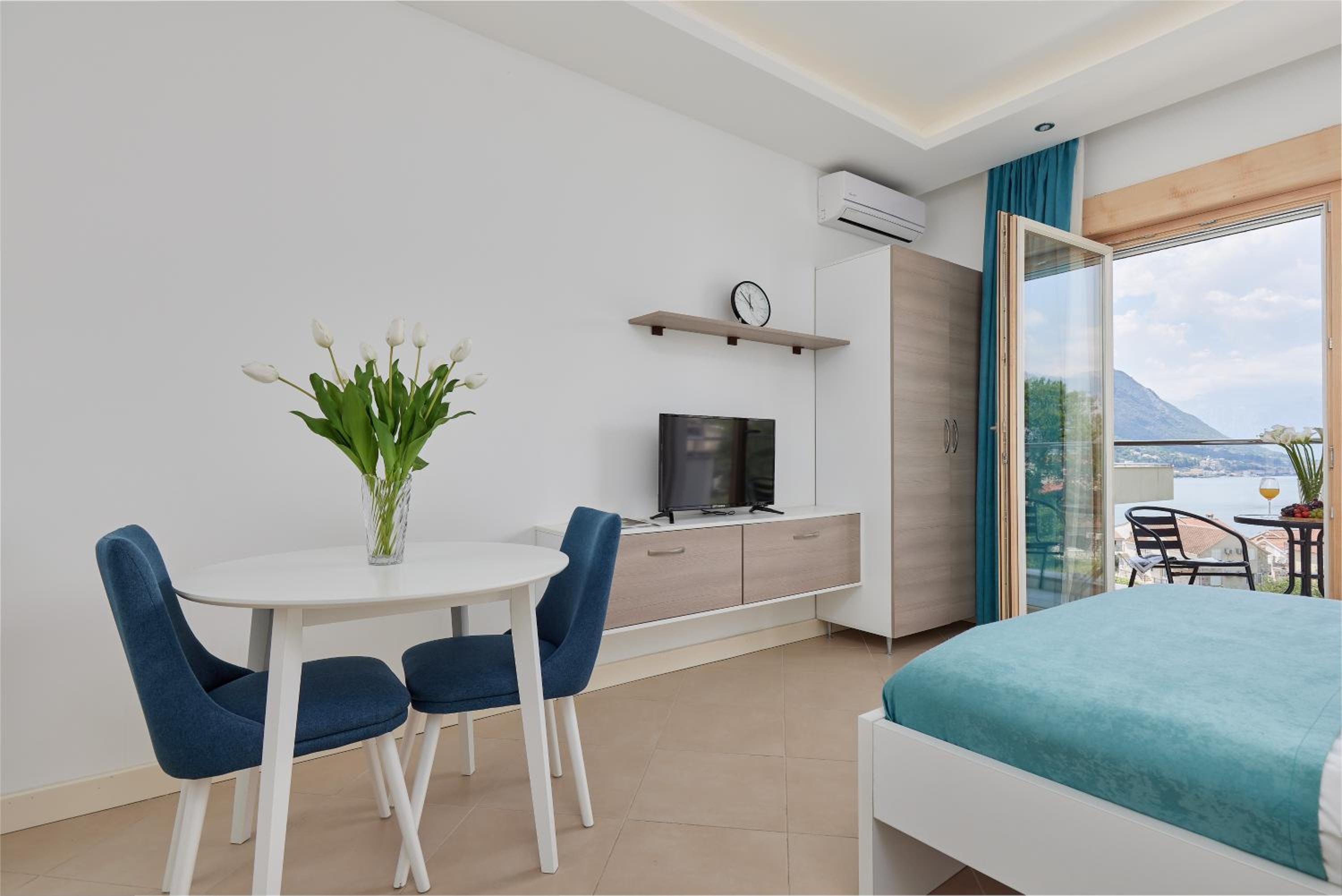 Studio with Sea View