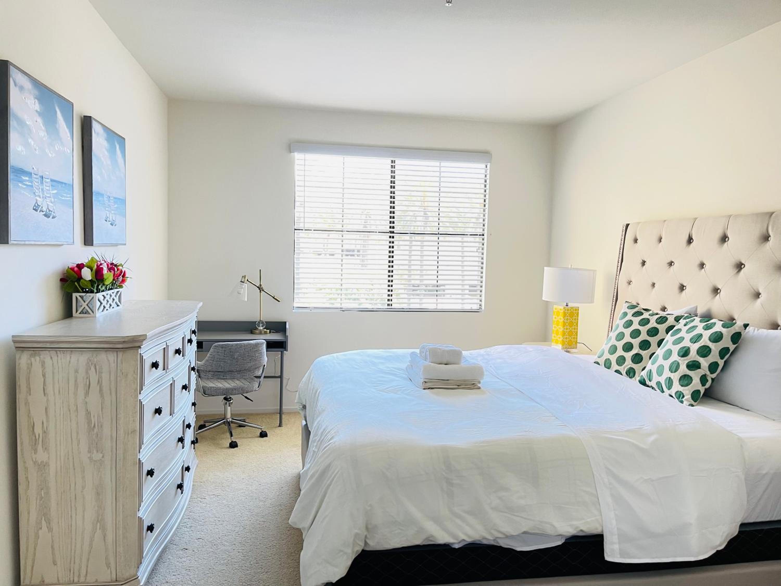 Two-Bedroom Apartment - Photo 7