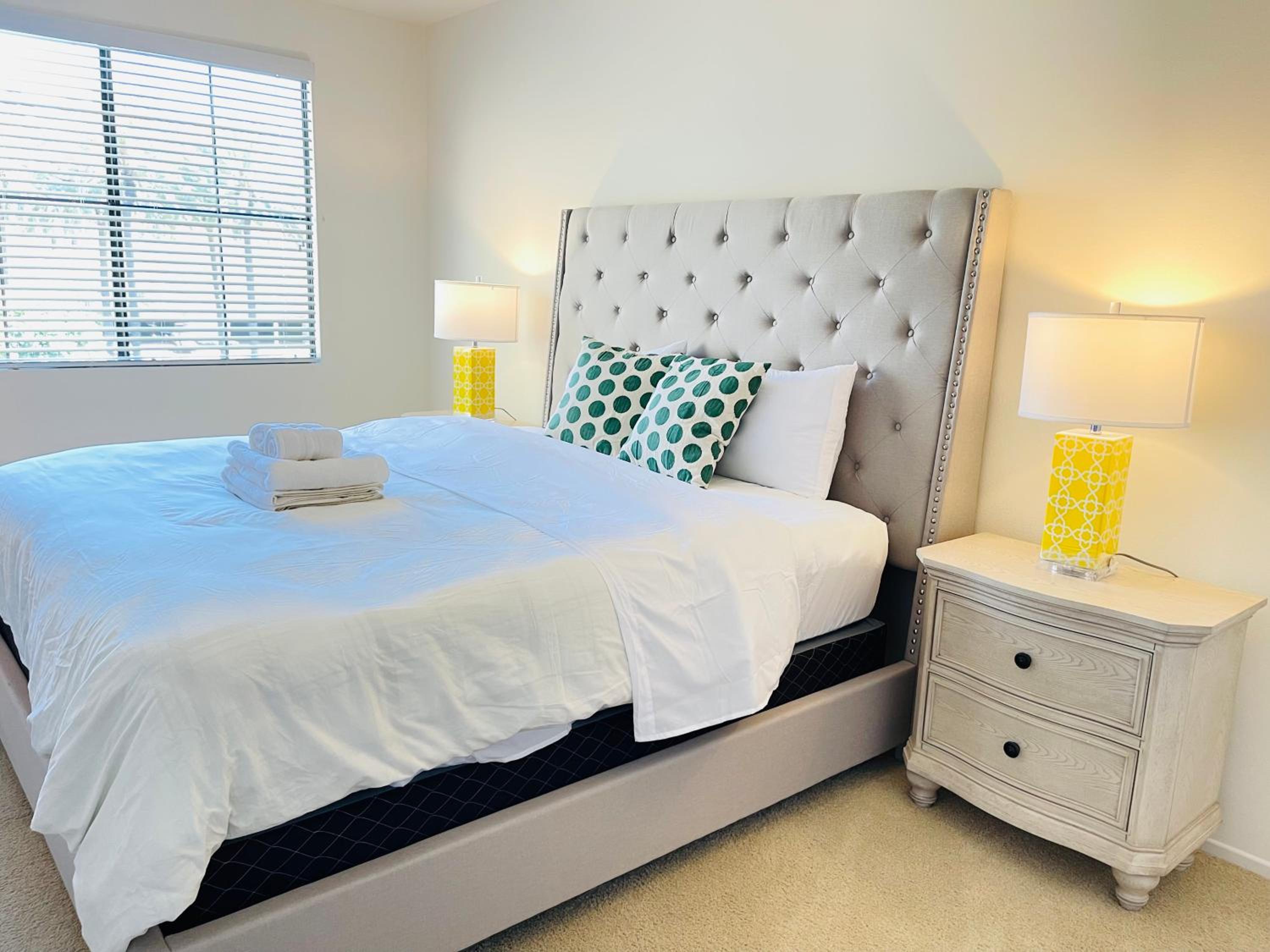 Two-Bedroom Apartment - Photo 9