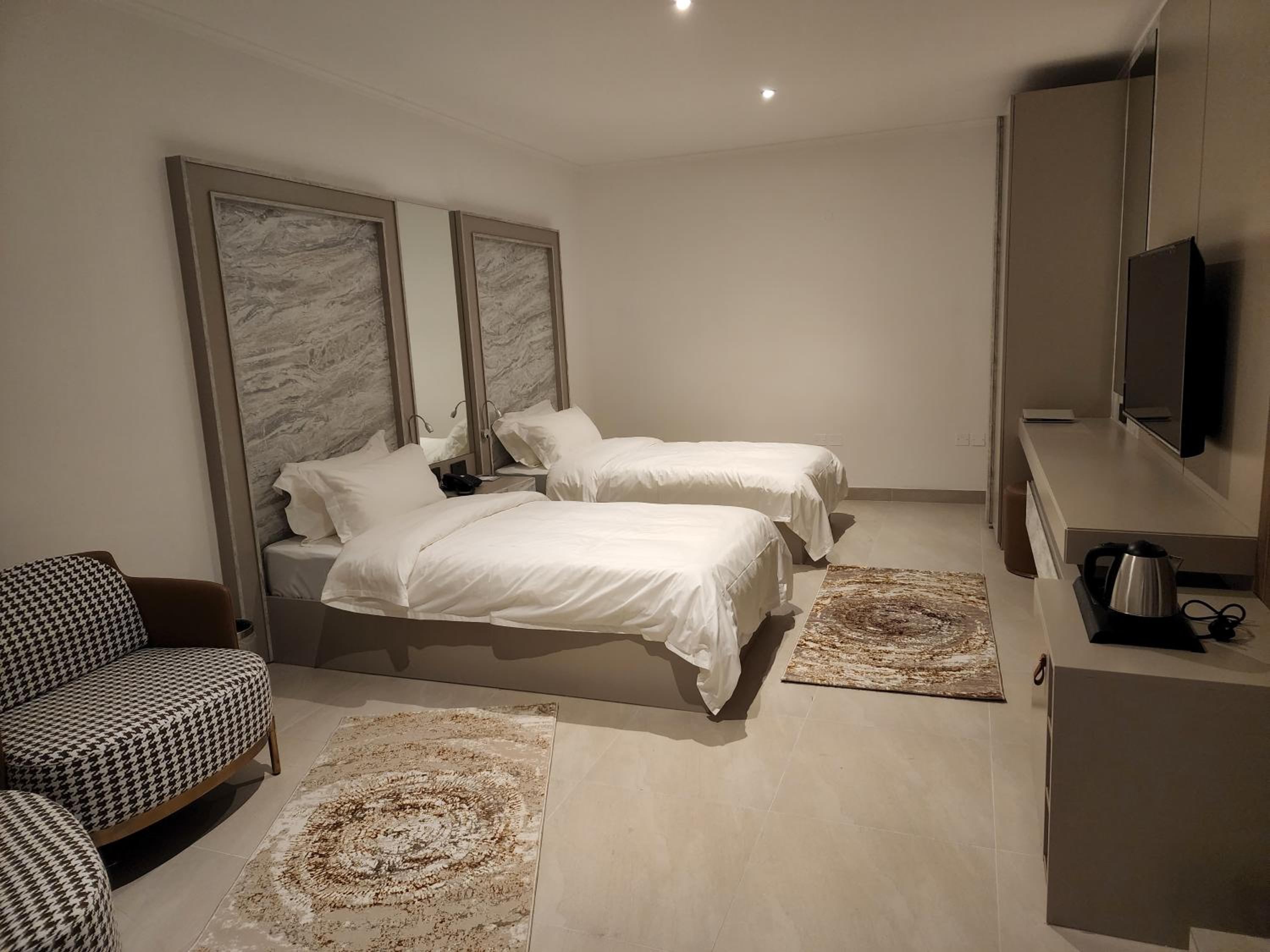 Budget Twin Room photo 3
