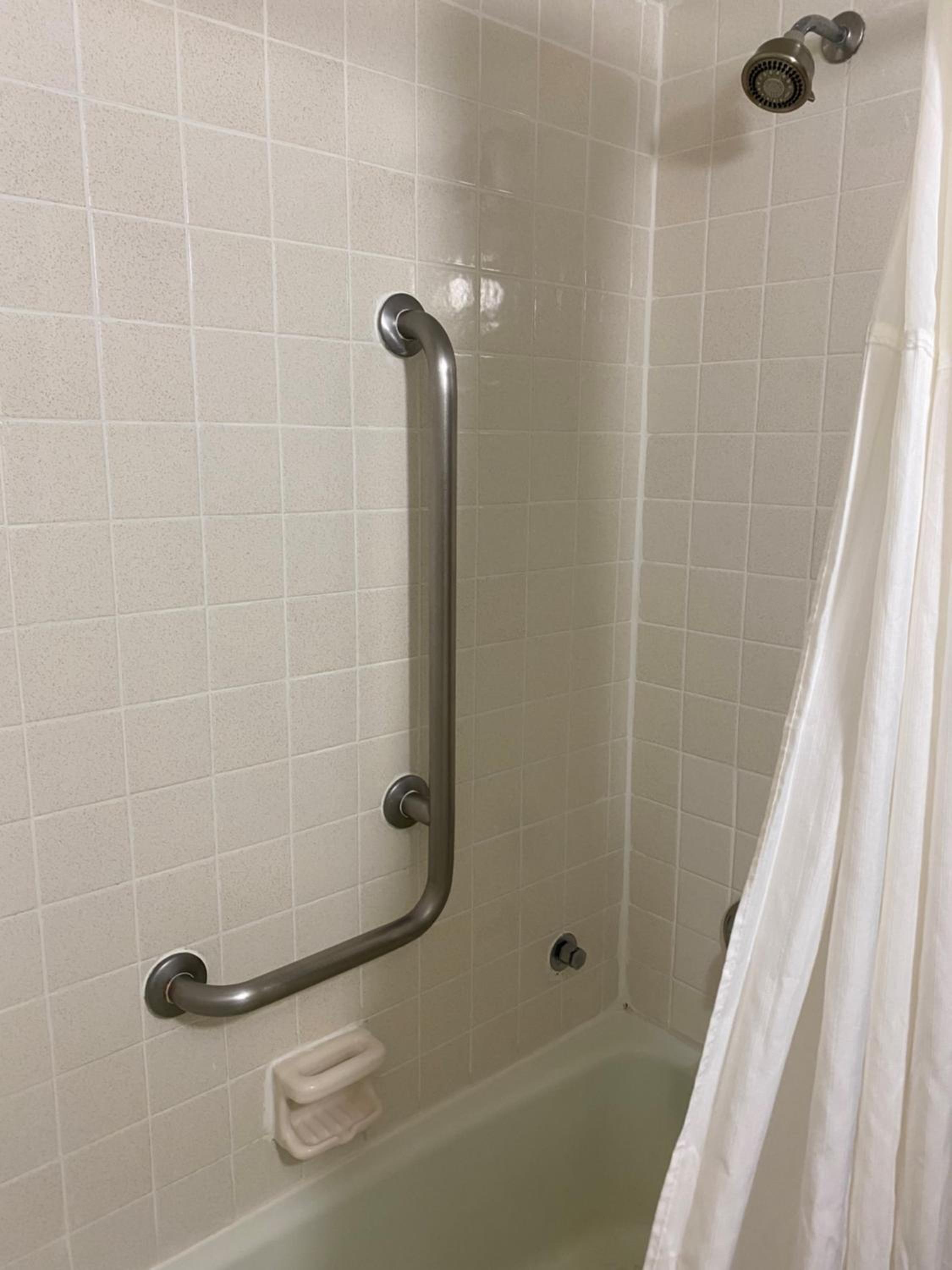 Queen Room with Two Queen Beds - Disability Access/Non-Smoking photo 3