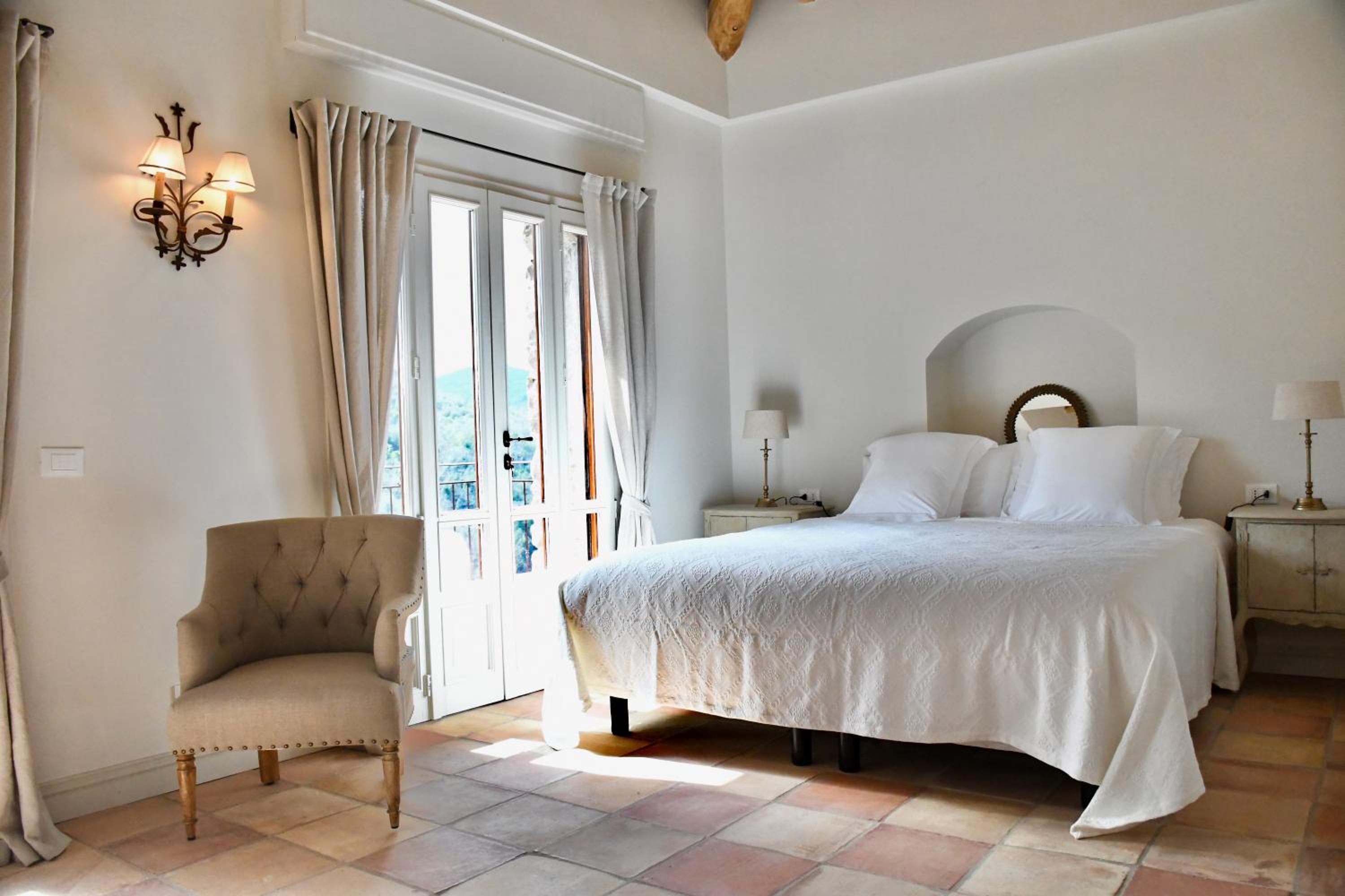 Junior Suite with Balcony photo 1