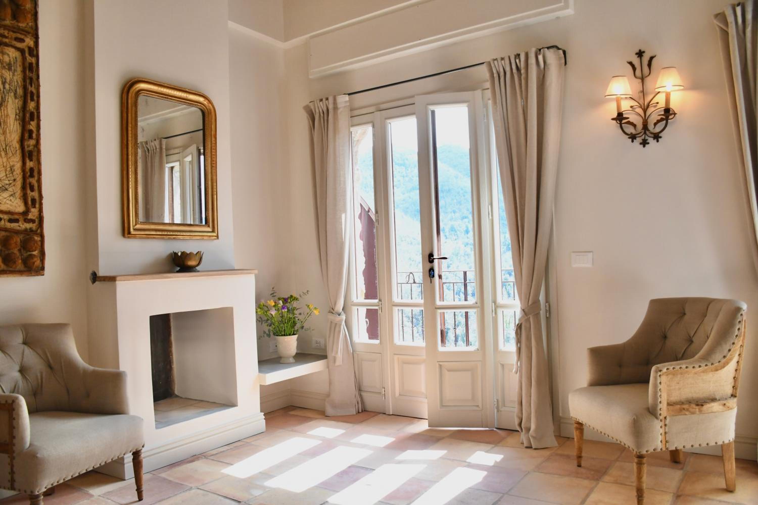 Junior Suite with Balcony photo 3