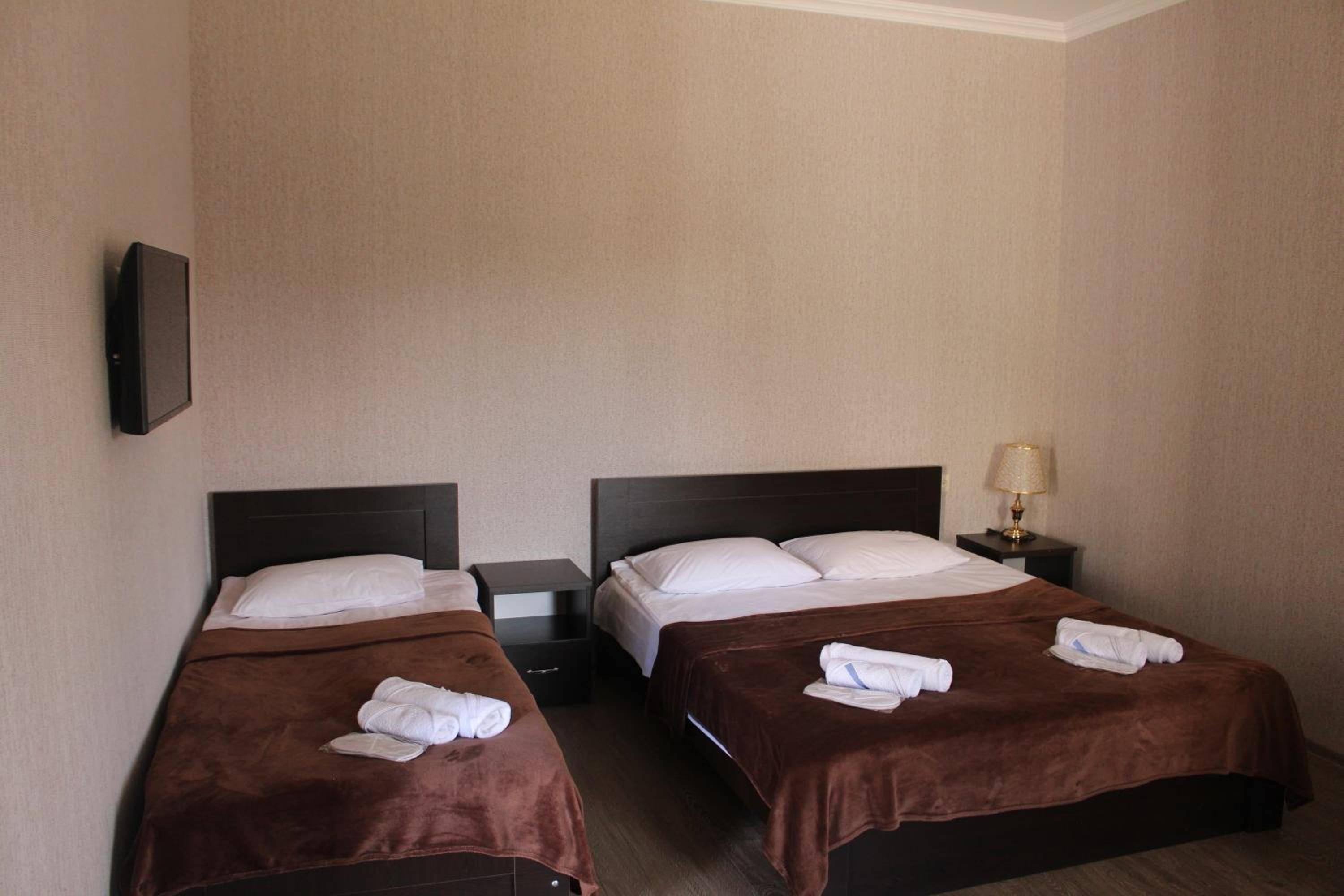 Economy Triple Room